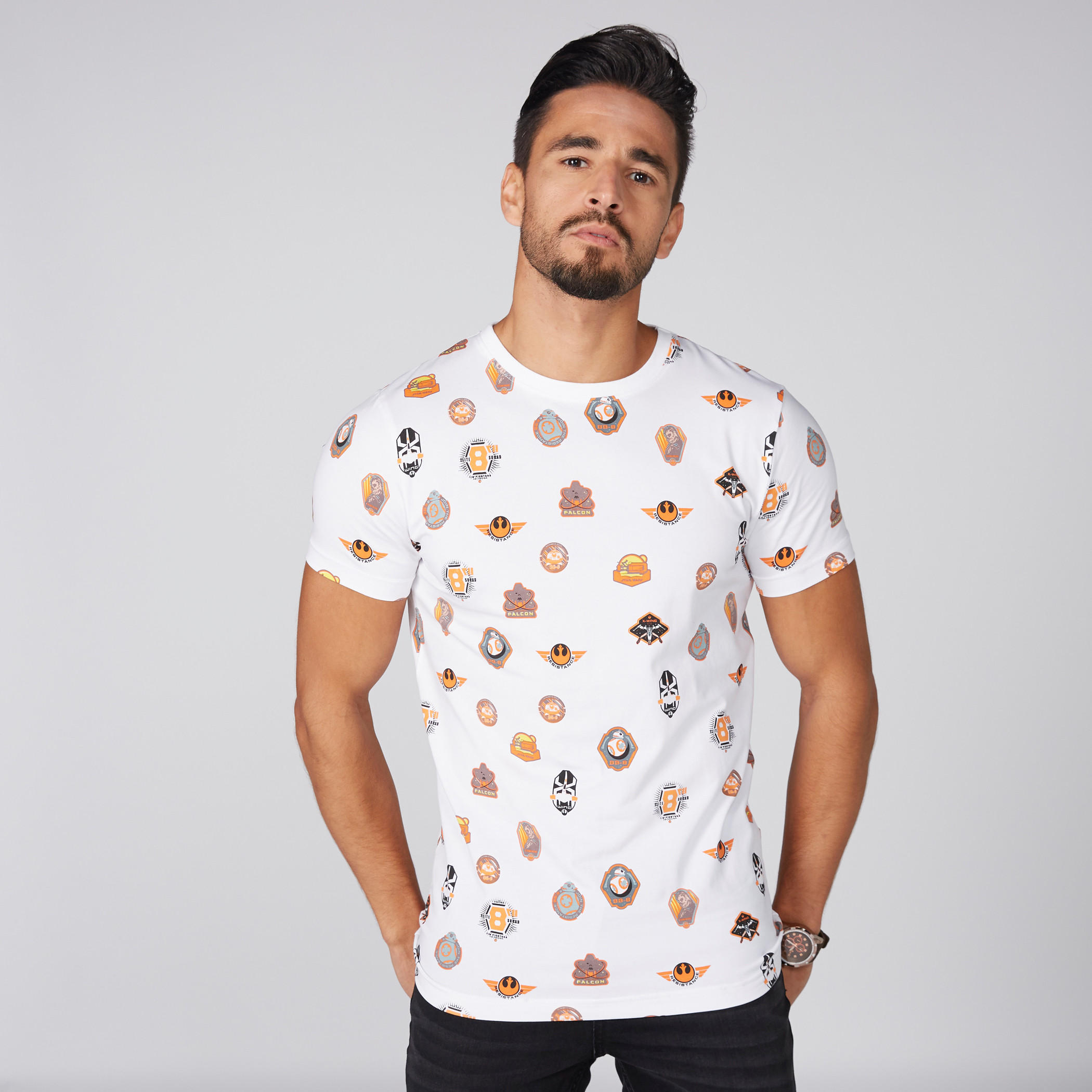 تيشيرت بياقة مستديرة وأكمام قصيرة وطبعات ستار وورز-men-clothing-tshirtsandpolos-tshirts-image-1