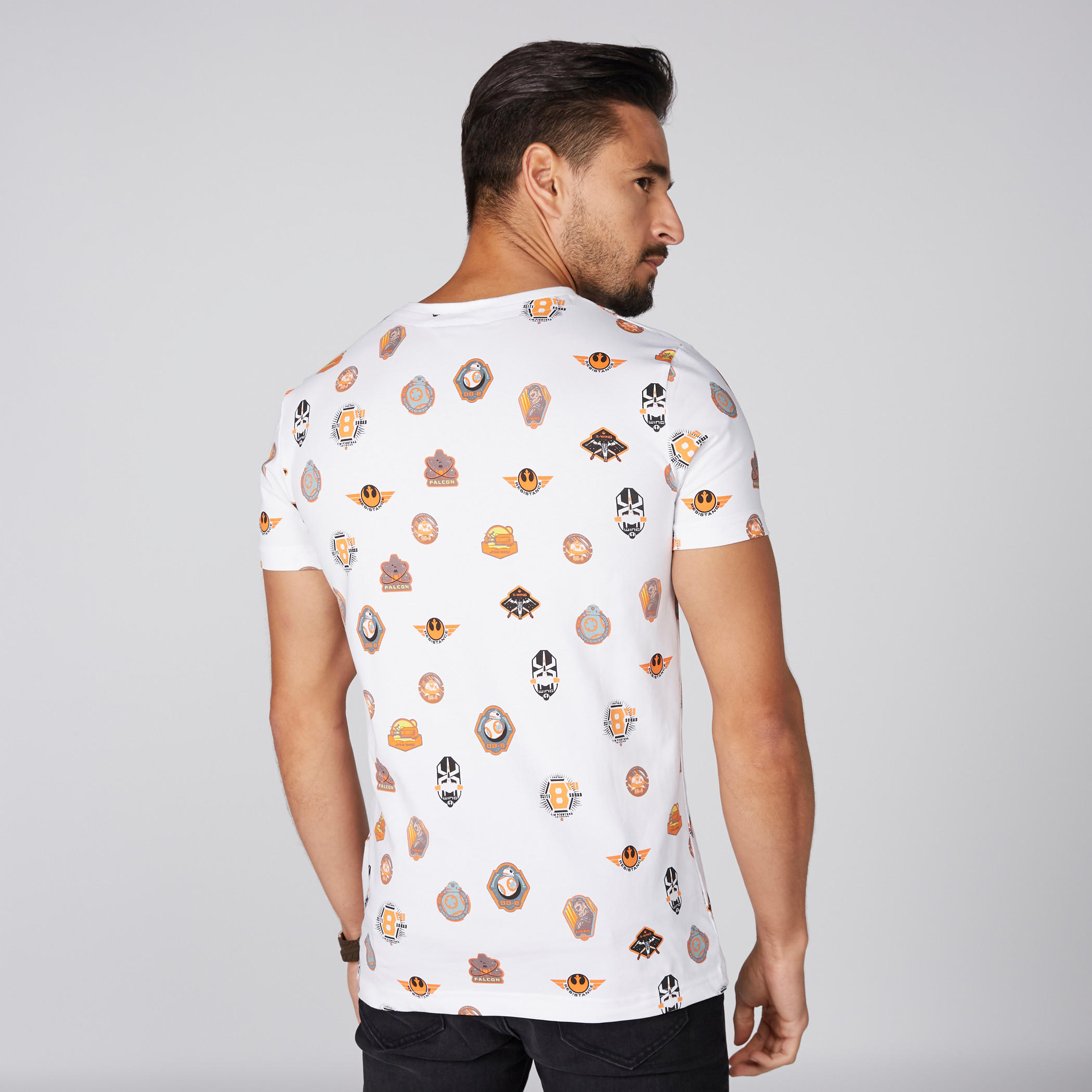 تيشيرت بياقة مستديرة وأكمام قصيرة وطبعات ستار وورز-men-clothing-tshirtsandpolos-tshirts-image-2