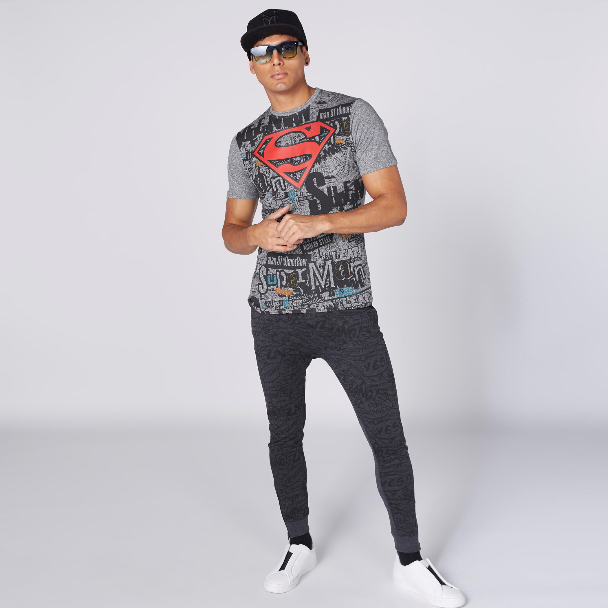 تيشيرت بياقة مستديرة وأكمام قصيرة وطبعات سوبرمان-men-clothing-tshirtsandpolos-tshirts-image-1