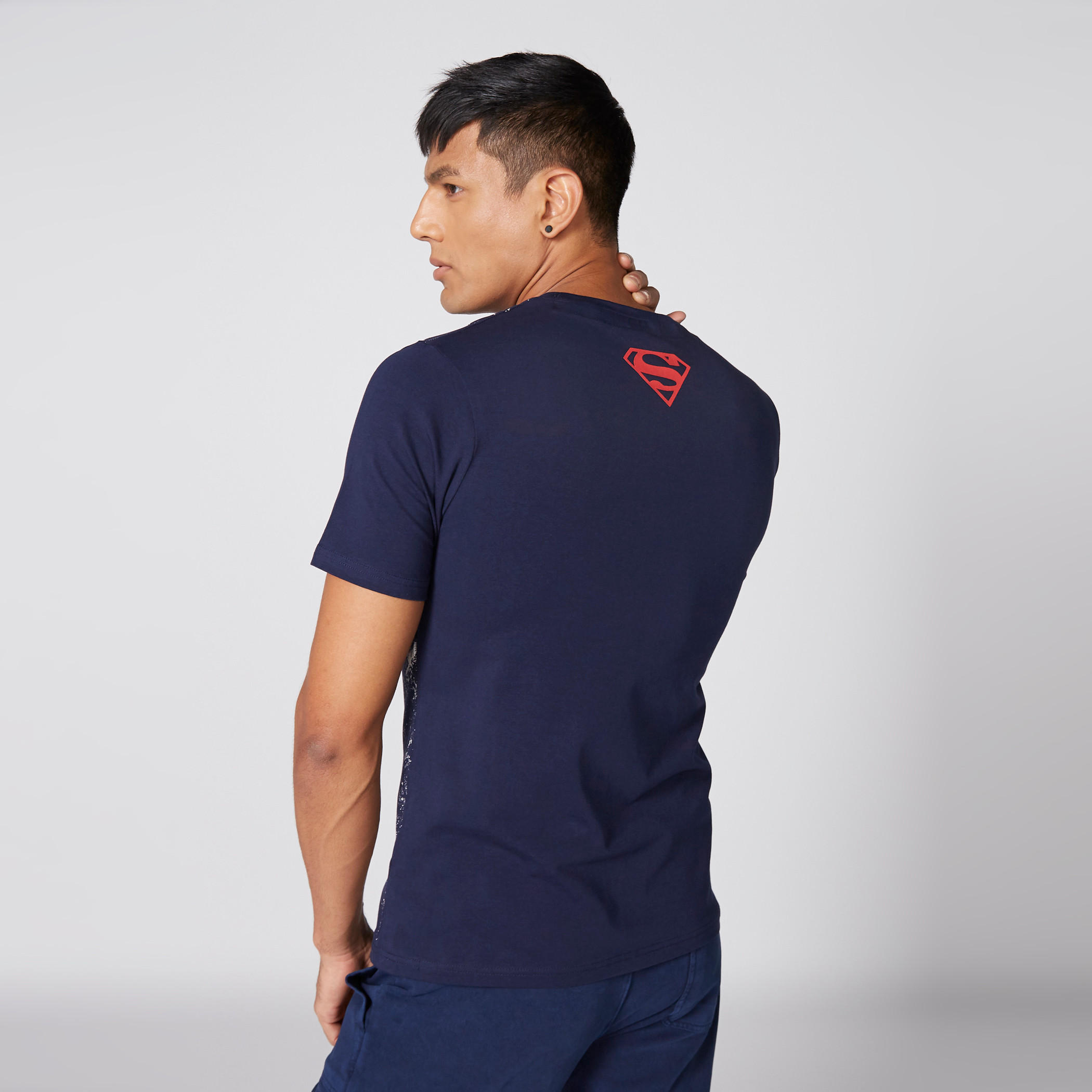 تيشيرت بطبعات سوبر مان وياقة مستديرة وأكمام قصيرة-men-clothing-tshirtsandpolos-tshirts-image-2