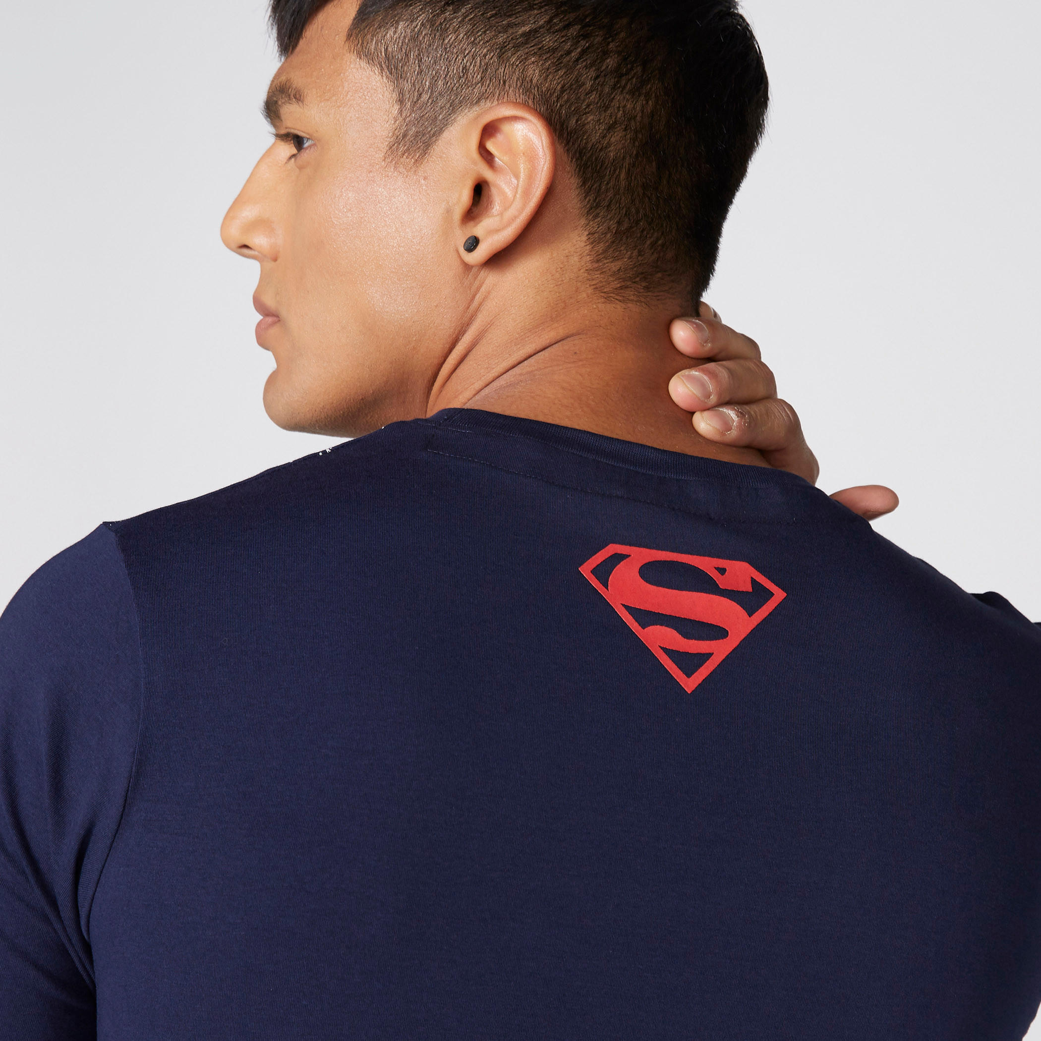 تيشيرت بطبعات سوبر مان وياقة مستديرة وأكمام قصيرة-men-clothing-tshirtsandpolos-tshirts-image-4