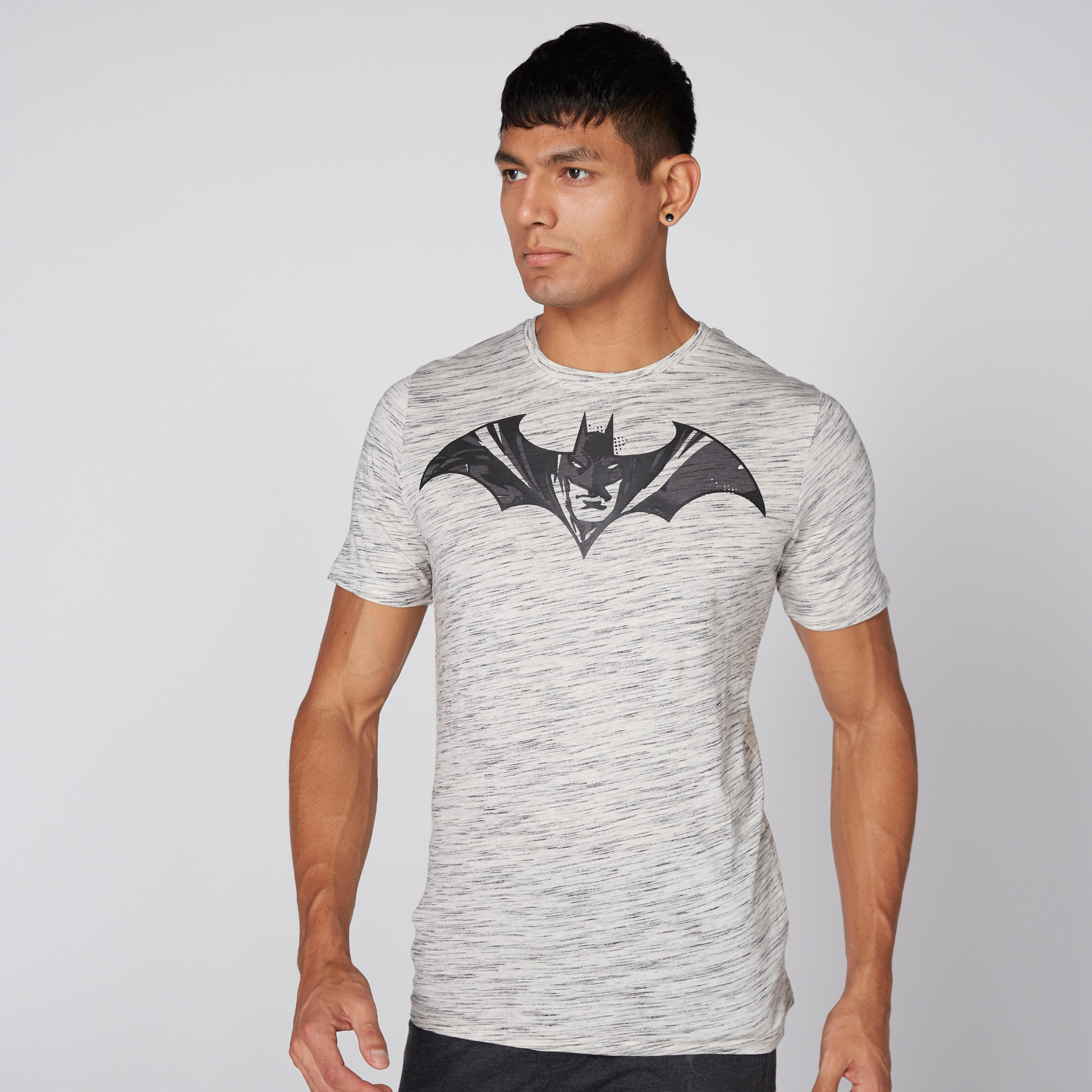 تيشيرت بأكمام قصيرة وياقة مستديرة وطبعات باتمان-men-clothing-tshirtsandpolos-tshirts-image-1