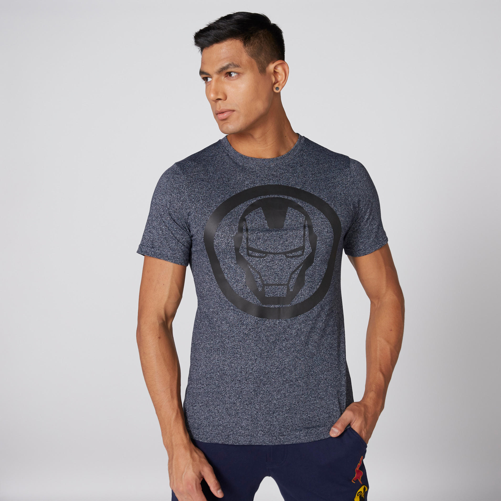 تيشيرت بياقة مستديرة وأكمام قصيرة ونقش آيرون مان-men-clothing-tshirtsandpolos-tshirts-image-1