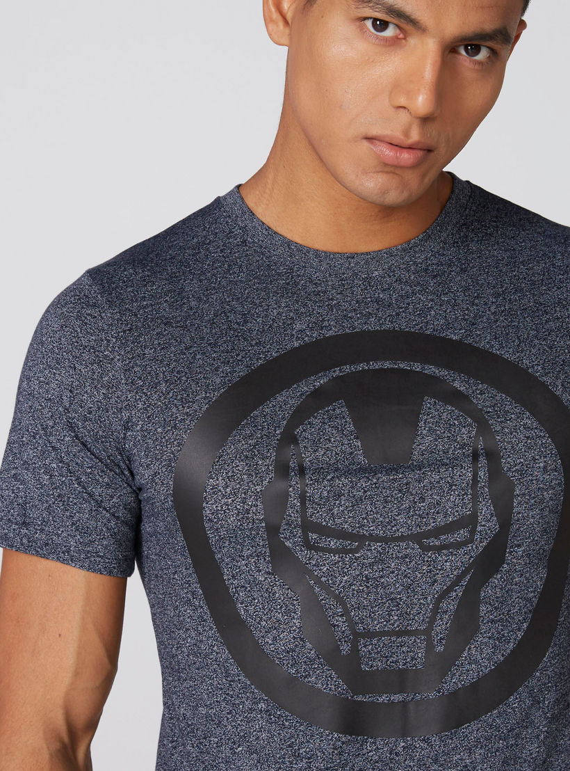 تيشيرت بياقة مستديرة وأكمام قصيرة ونقش آيرون مان-men-clothing-tshirtsandpolos-tshirts-image-3