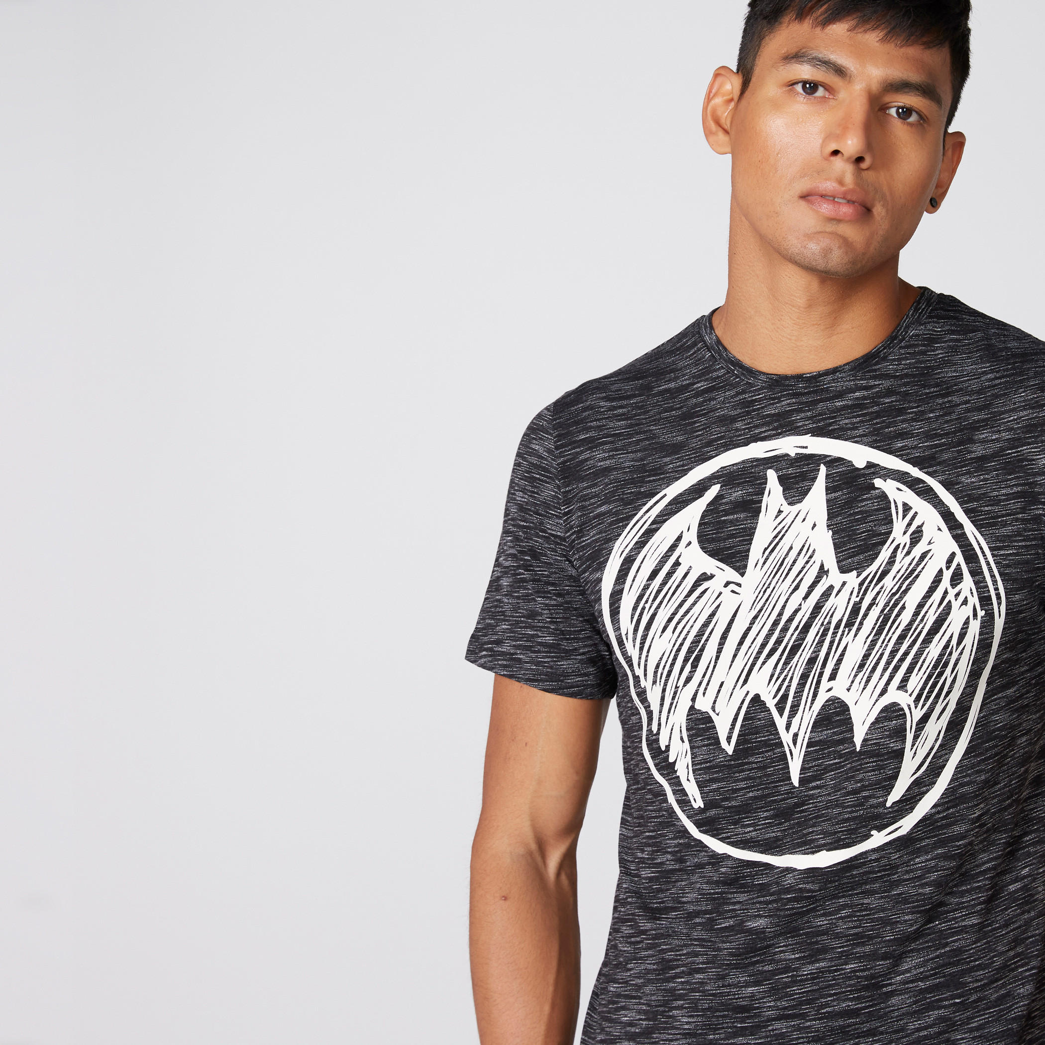 تيشيرت بياقة مستديرة وأكمام قصيرة وطبعات-men-clothing-tshirtsandpolos-tshirts-image-4