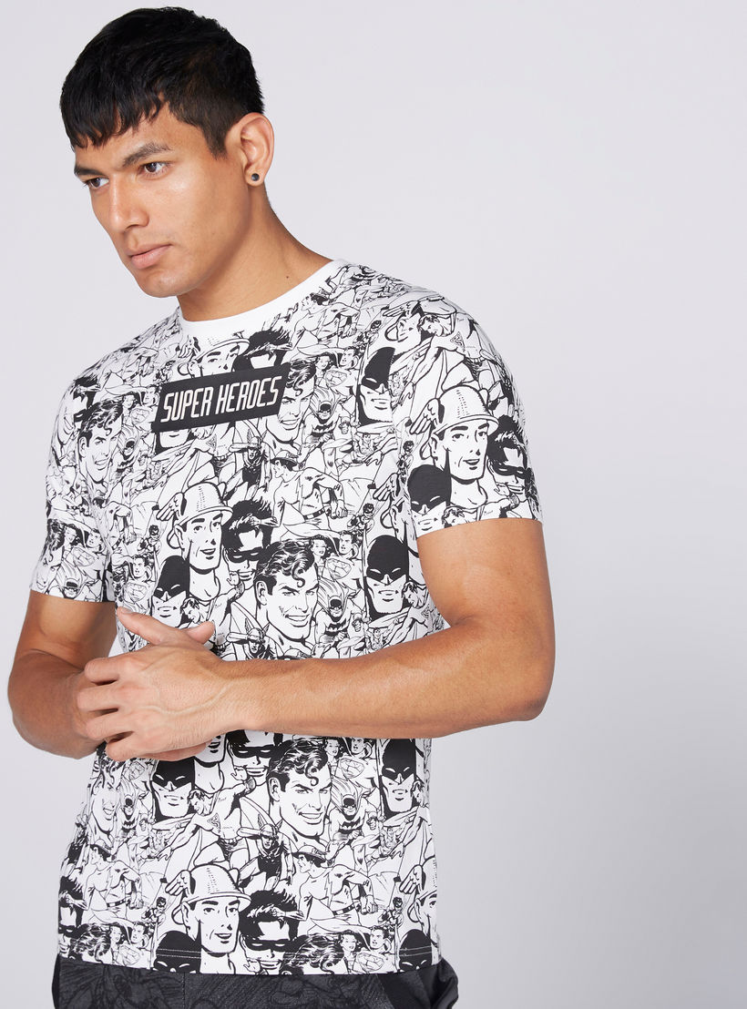 تيشيرت بياقة مستديرة وأكمام قصيرة وطبعات سوبر هيروز-men-clothing-tshirtsandpolos-tshirts-image-1