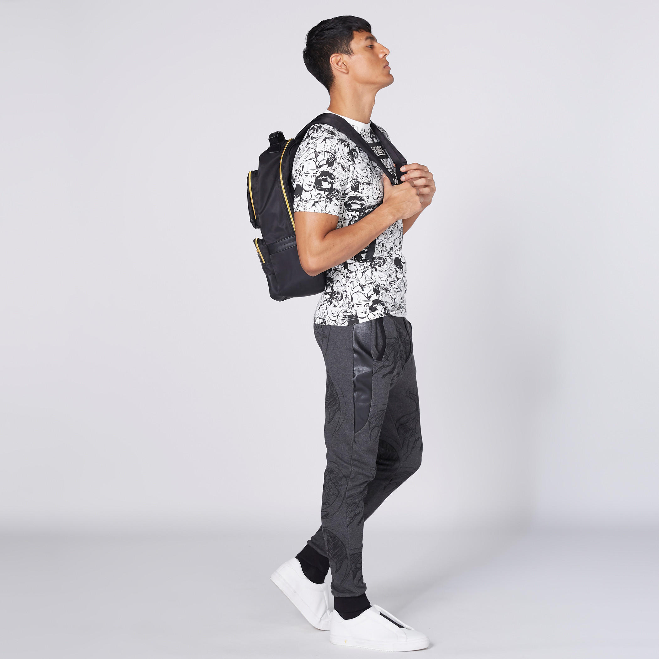 تيشيرت بياقة مستديرة وأكمام قصيرة وطبعات سوبر هيروز-men-clothing-tshirtsandpolos-tshirts-image-2