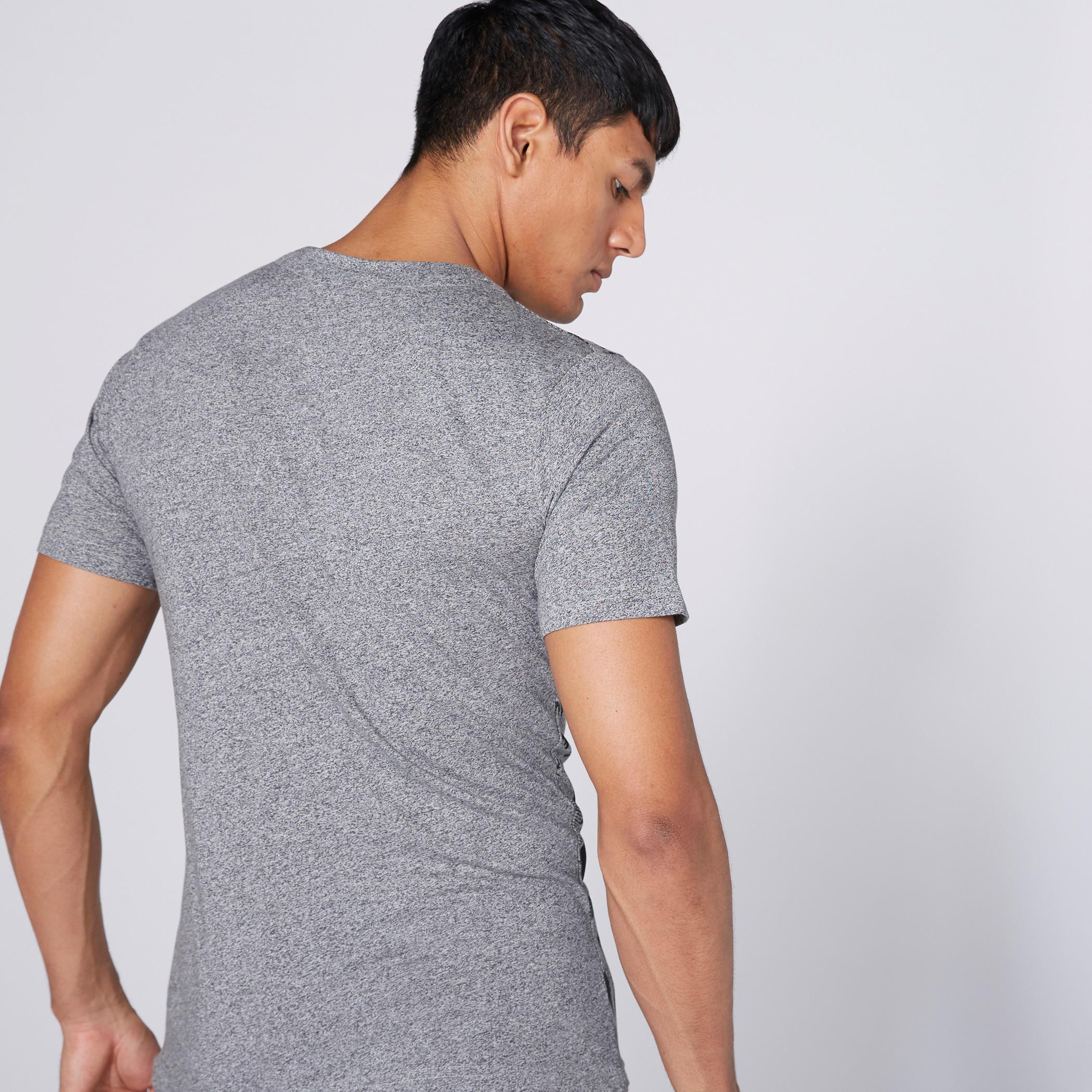 تيشيرت بأكمام قصيرة وياقة مستديرة وطبعات باتمان-men-clothing-tshirtsandpolos-tshirts-image-3