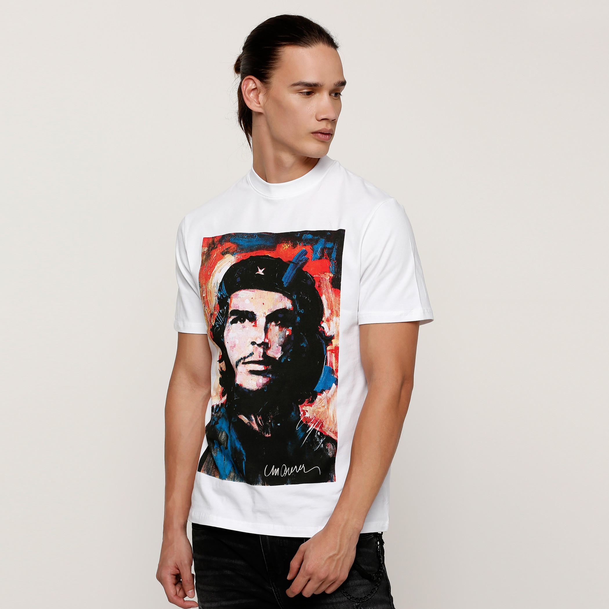 تيشيرت رجالي بياقة مستديرة وأكمام قصيرة مع طبعات تشي جيفارا من أوفيشيال سيدني مورر -men-clothing-tshirtsandpolos-tshirts-image-1