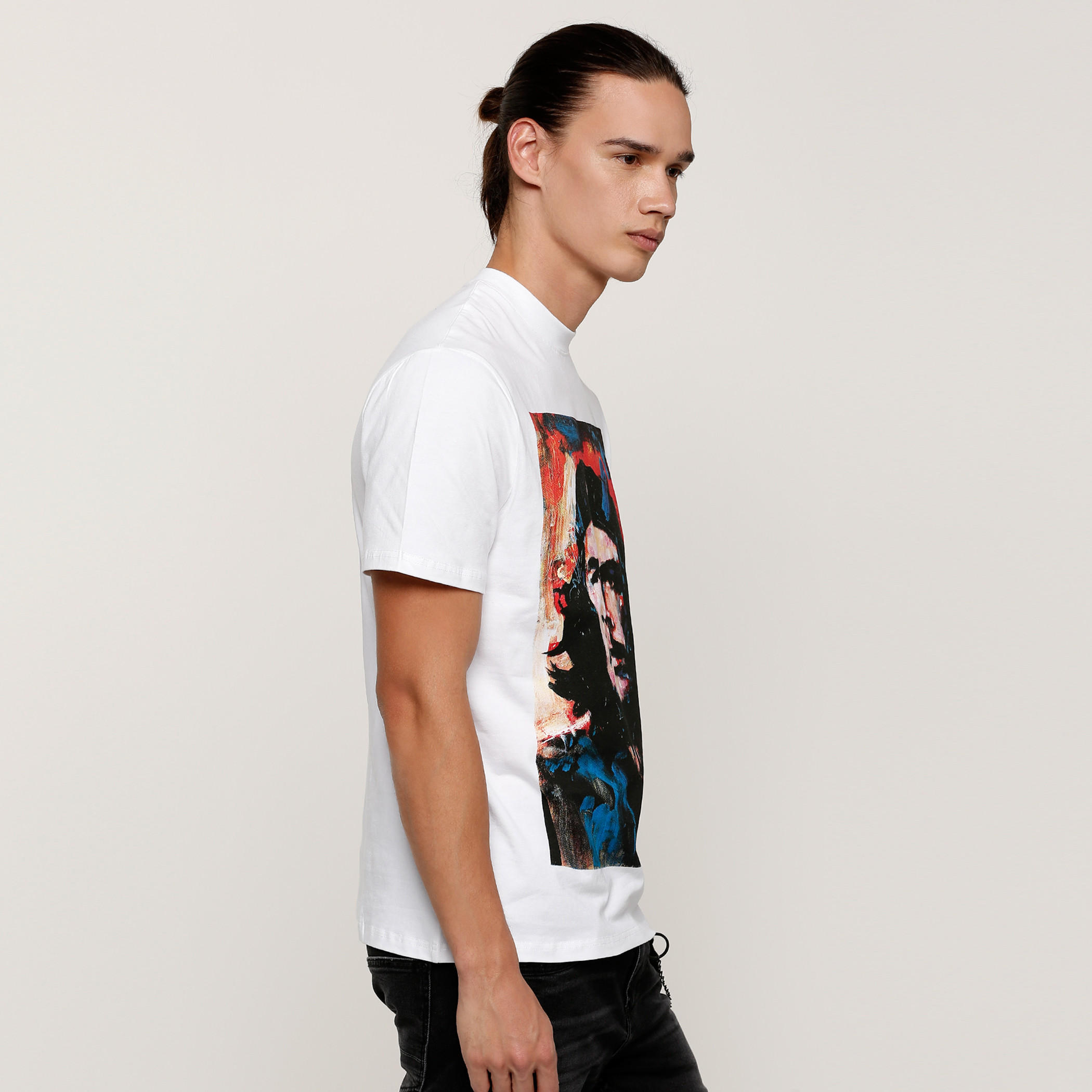 تيشيرت رجالي بياقة مستديرة وأكمام قصيرة مع طبعات تشي جيفارا من أوفيشيال سيدني مورر -men-clothing-tshirtsandpolos-tshirts-image-3