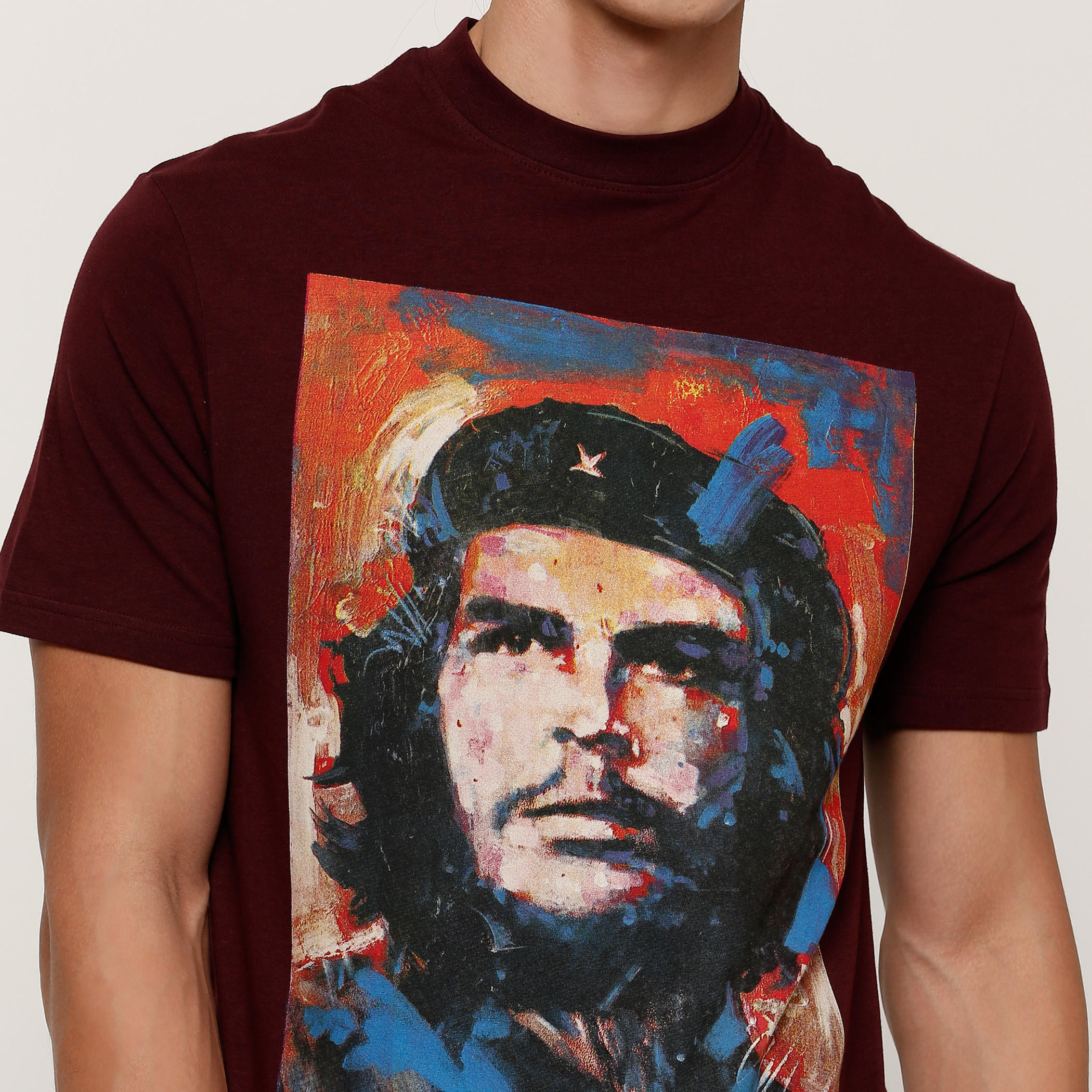تيشيرت رجالي بياقة مستديرة وأكمام قصيرة مع طبعات تشي جيفارا من أوفيشيال سيدني مورر -men-clothing-tshirtsandpolos-tshirts-image-4