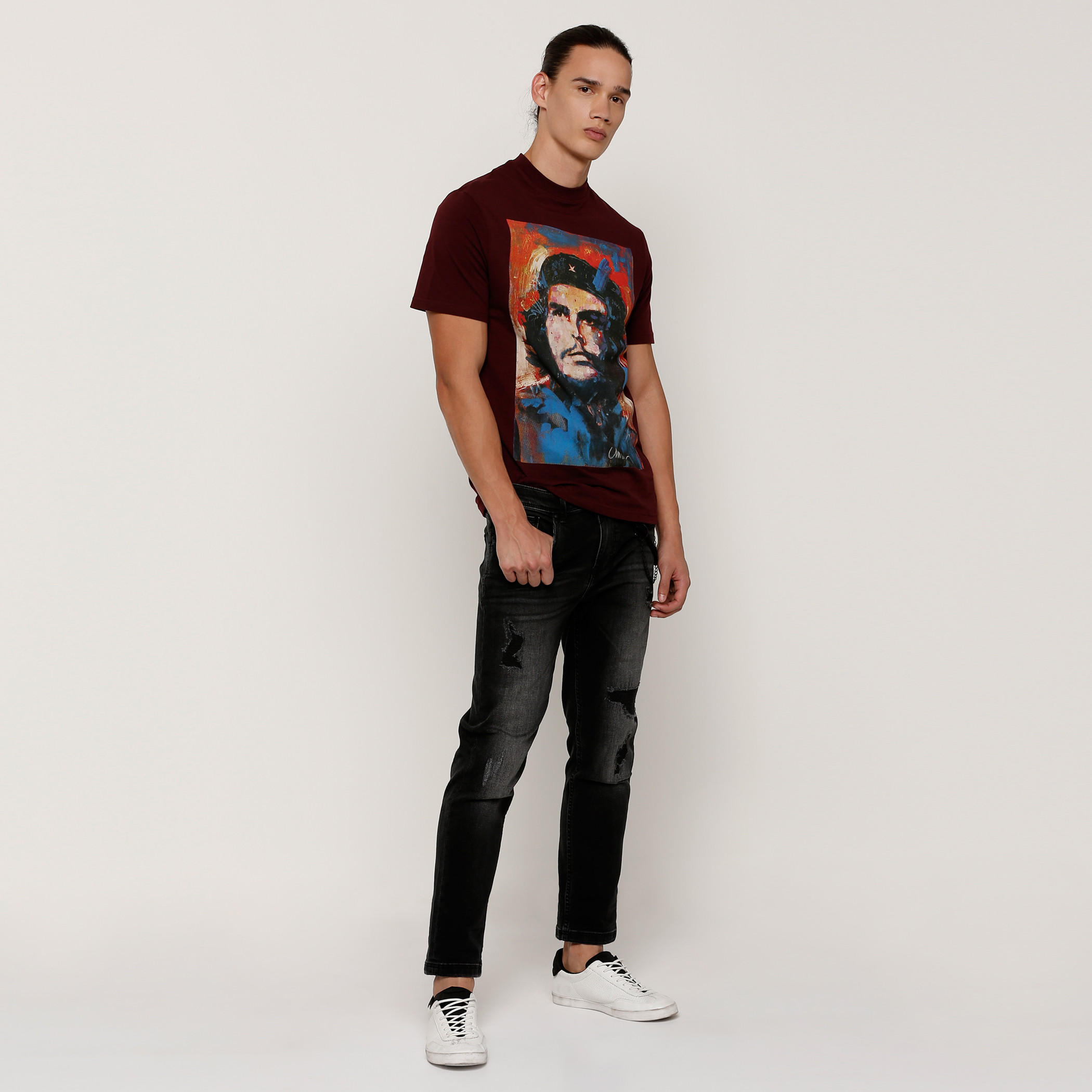 تيشيرت رجالي بياقة مستديرة وأكمام قصيرة مع طبعات تشي جيفارا من أوفيشيال سيدني مورر -men-clothing-tshirtsandpolos-tshirts-image-5