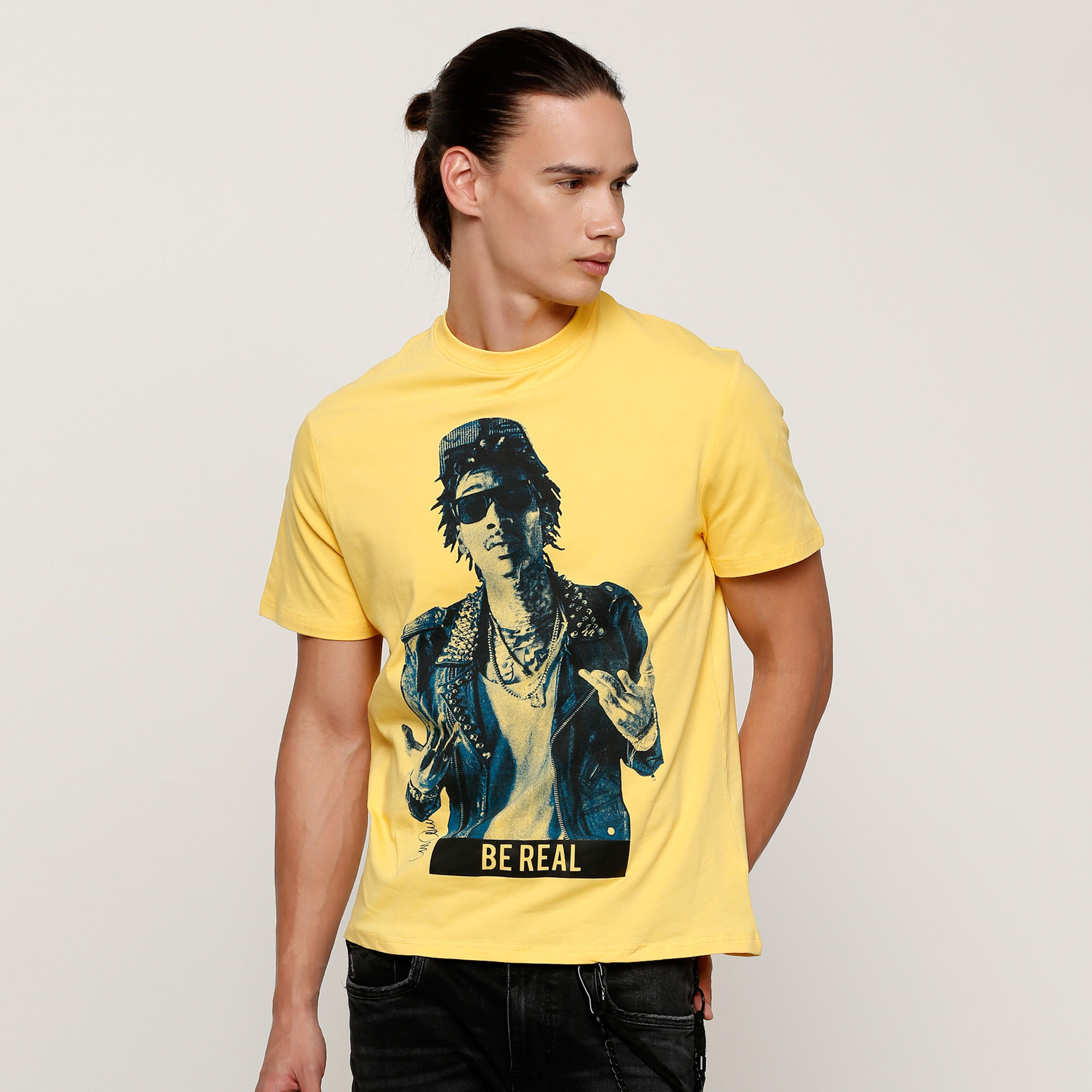 تيشيرت رجالي بياقة مستديرة وأكمام قصيرة مع طبعات ويز خليفة من أوفيشيال سيدني مورر -men-clothing-tshirtsandpolos-tshirts-image-1