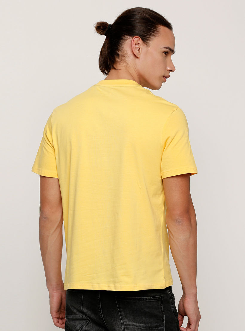 تيشيرت رجالي بياقة مستديرة وأكمام قصيرة مع طبعات ويز خليفة من أوفيشيال سيدني مورر -men-clothing-tshirtsandpolos-tshirts-image-2