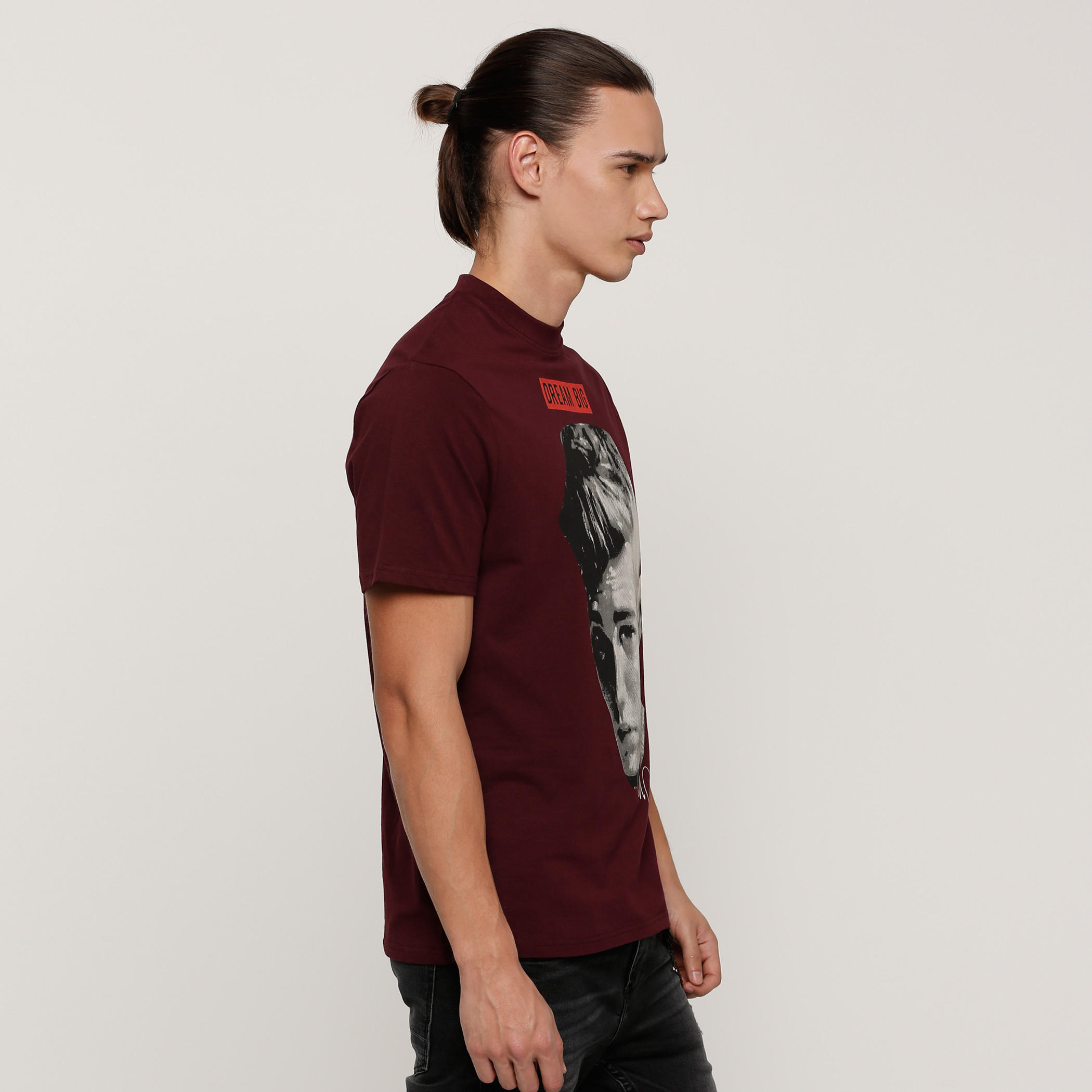تيشيرت رجالي بياقة مستديرة وأكمام قصيرة مع طبعات جاستين بيبر من أوفيشيال سيدني مورر -men-clothing-tshirtsandpolos-tshirts-image-3