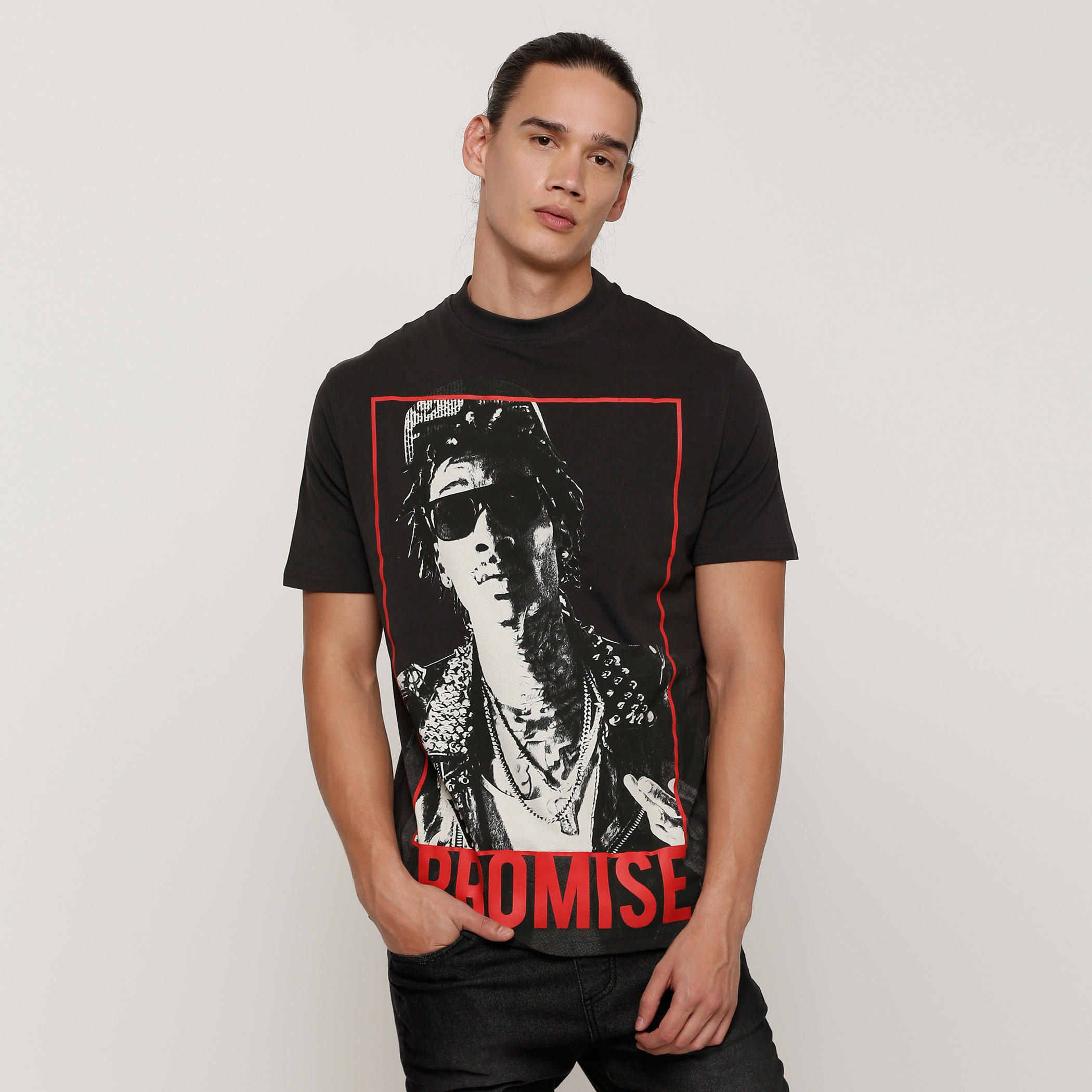 تيشيرت رجالي بياقة مستديرة وأكمام قصيرة مع طبعات ويز خليفة من أوفيشيال سيدني مورر -men-clothing-tshirtsandpolos-tshirts-image-1