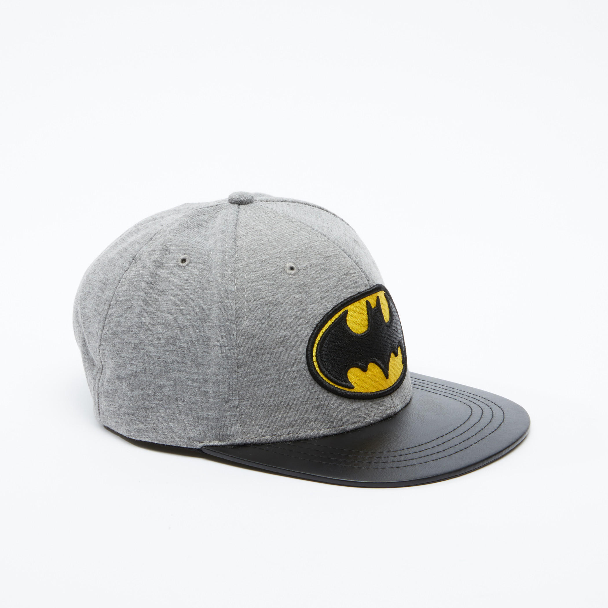 قبعة كاب بتزيينات باتمان مطرزة-men-caps-image-1