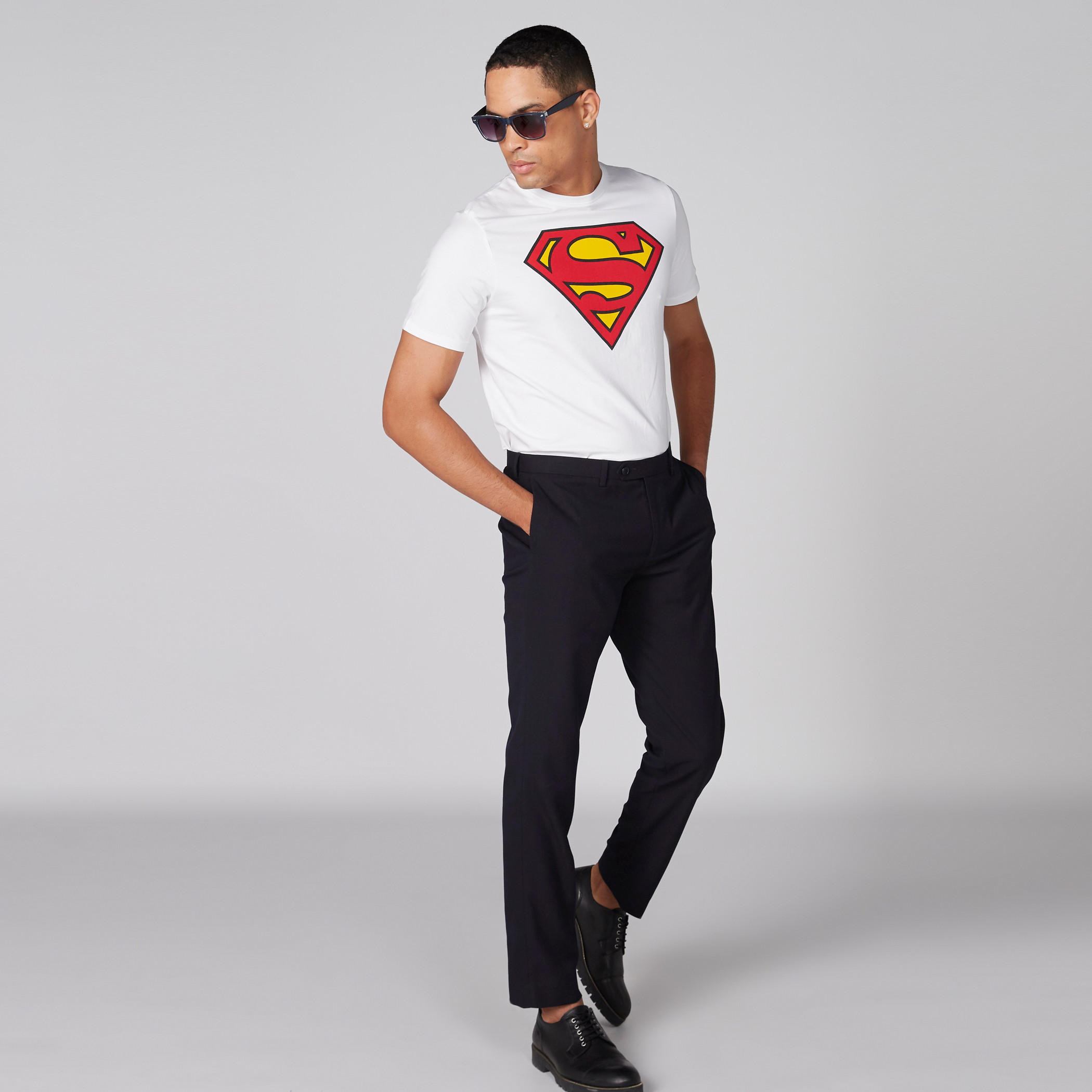 تيشيرت بأكمام قصيرة وياقة ضيقة وطبعات جرافيك سوبرمان-men-clothing-tshirtsandpolos-tshirts-image-1