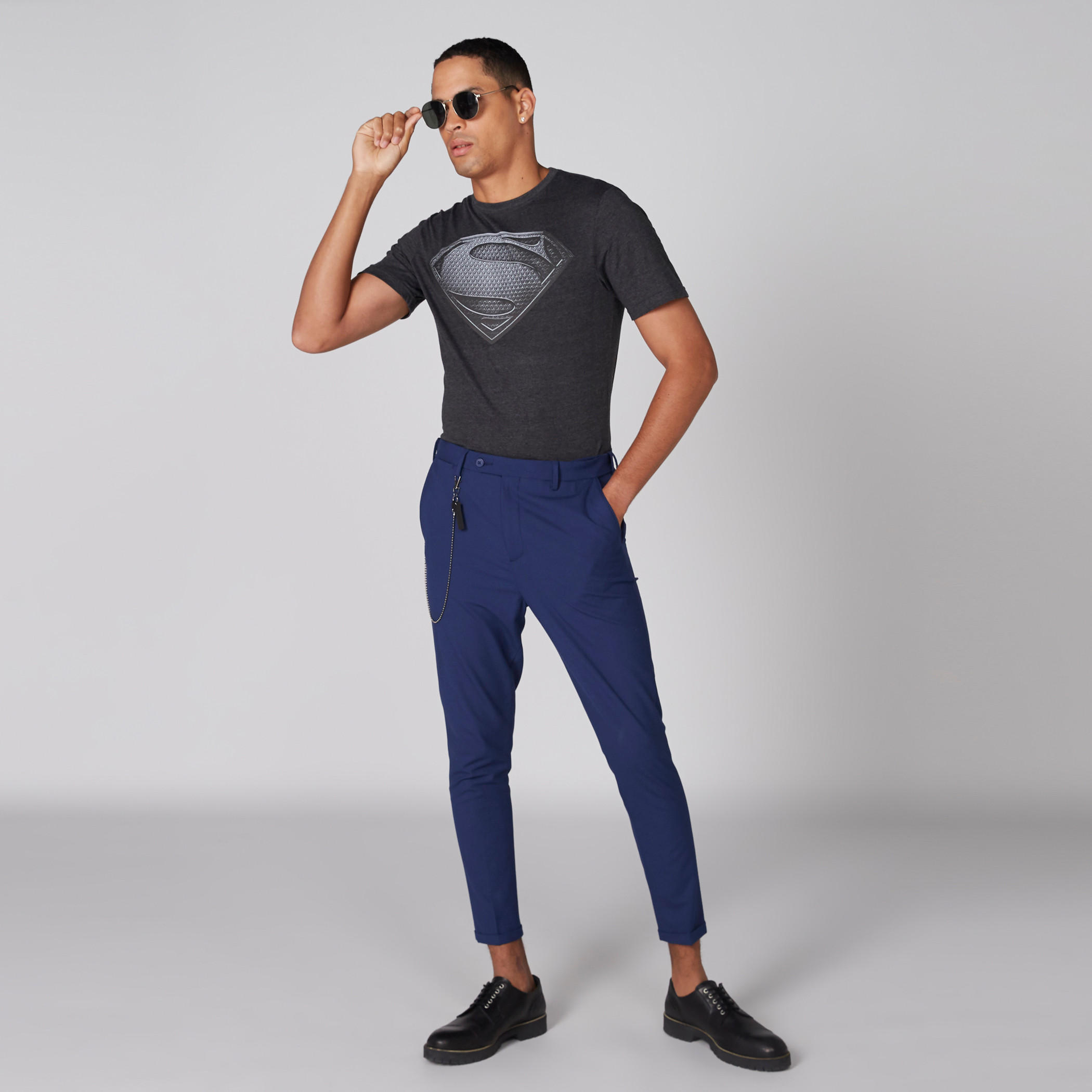 تيشيرت بياقة ضيّقة وأكمام قصيرة وطبعات سوبرمان-men-clothing-tshirtsandpolos-tshirts-image-3