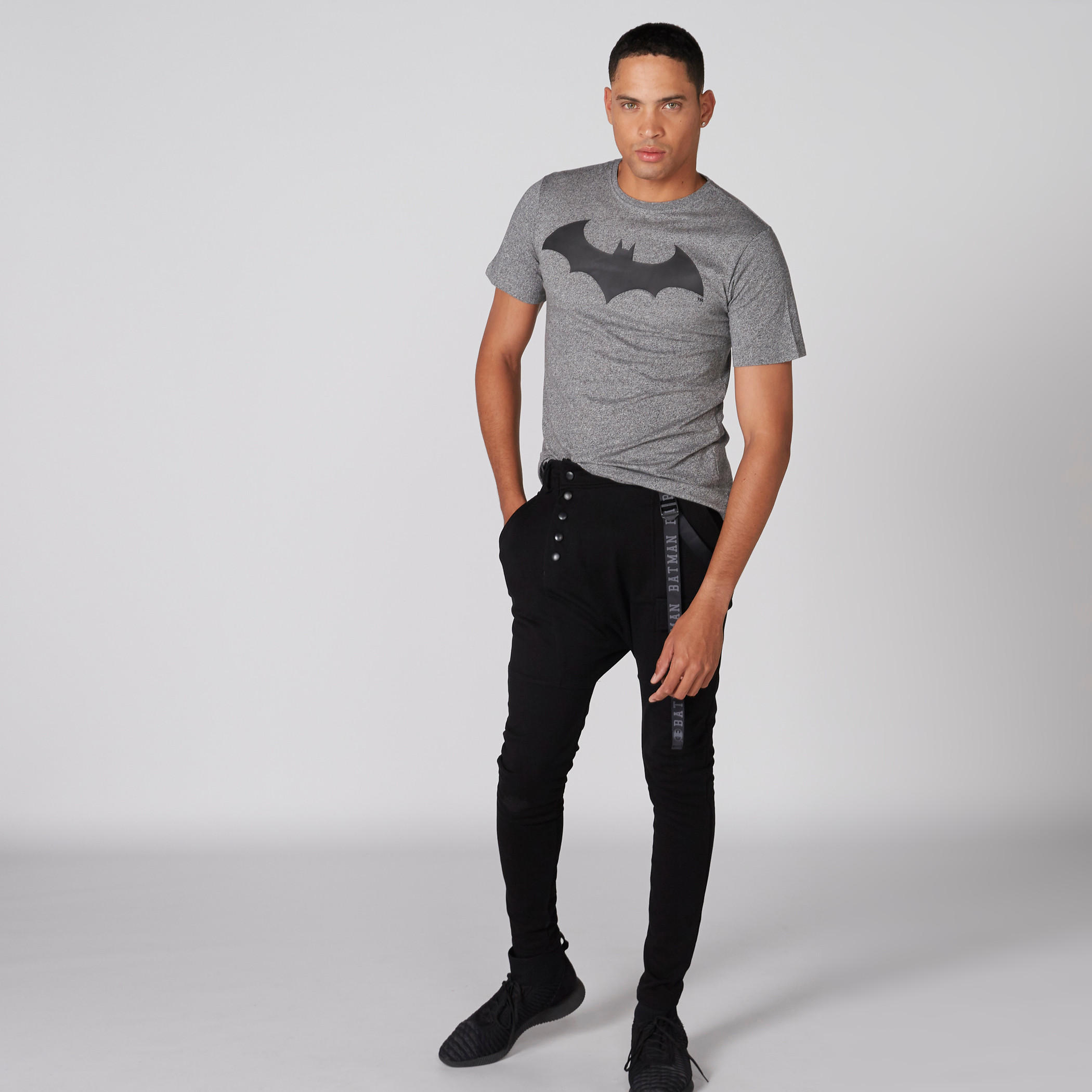 تيشيرت بياقة مستديرة وأكمام قصيرة وطبعات باتمان-men-clothing-tshirtsandpolos-tshirts-image-3