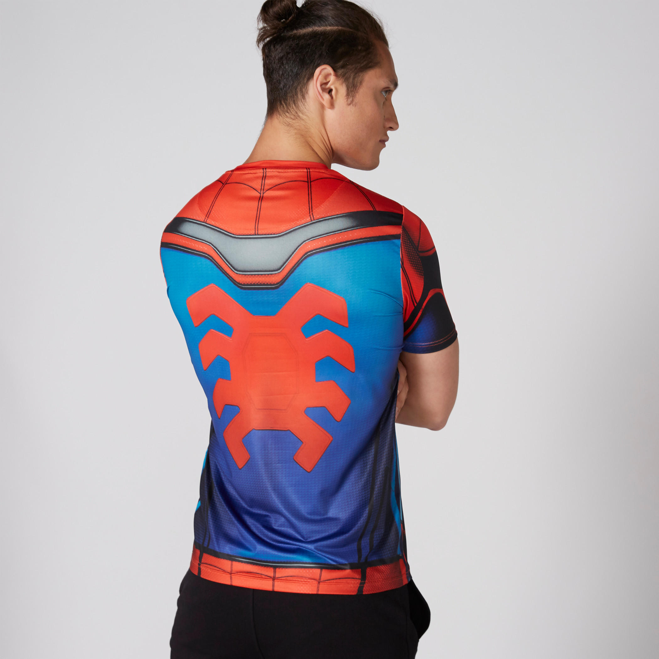 تيشيرت بياقة مستديرة وأكمام قصيرة وطبعات سبايدرمان-men-clothing-tshirtsandpolos-tshirts-image-2