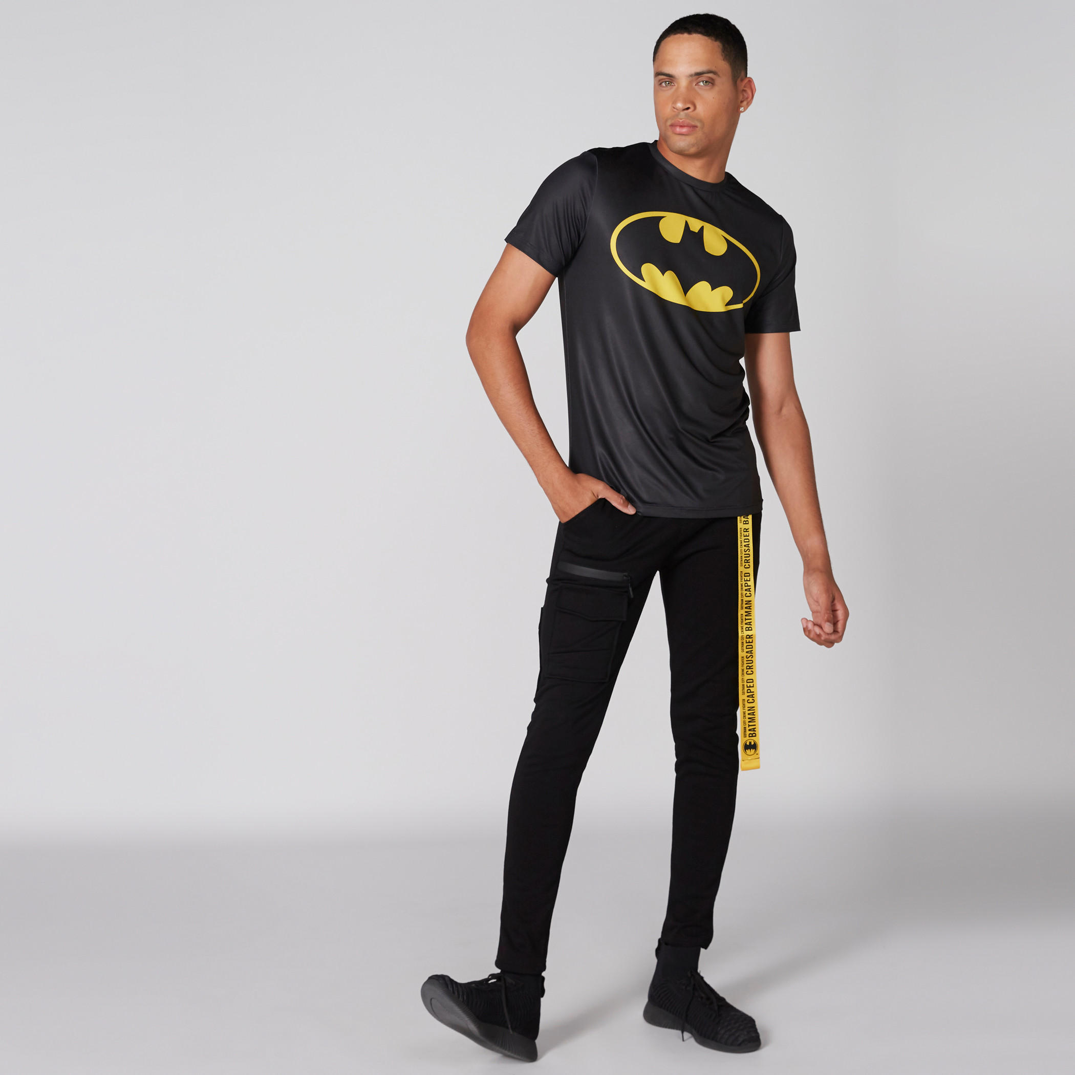 تيشيرت بياقة مستديرة وأكمام قصيرة وطبعات باتمان-men-clothing-tshirtsandpolos-tshirts-image-3