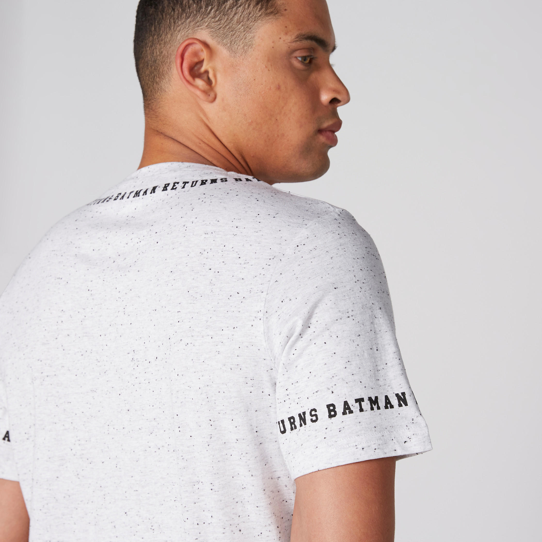 تيشيرت بياقة ضيّقة وأكمام قصيرة وطبعات باتمان-men-clothing-tshirtsandpolos-tshirts-image-4