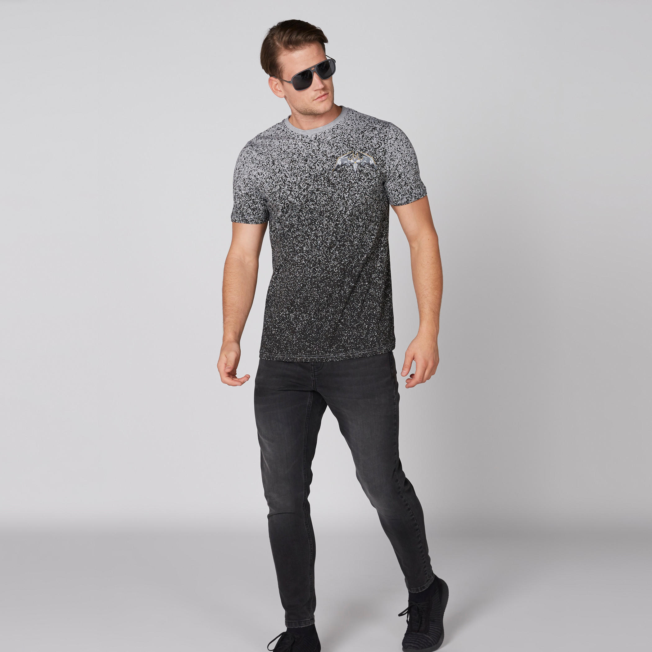 تيشيرت بياقة مستديرة وأكمام قصيرة وطبعات باتمان-men-clothing-tshirtsandpolos-tshirts-image-3
