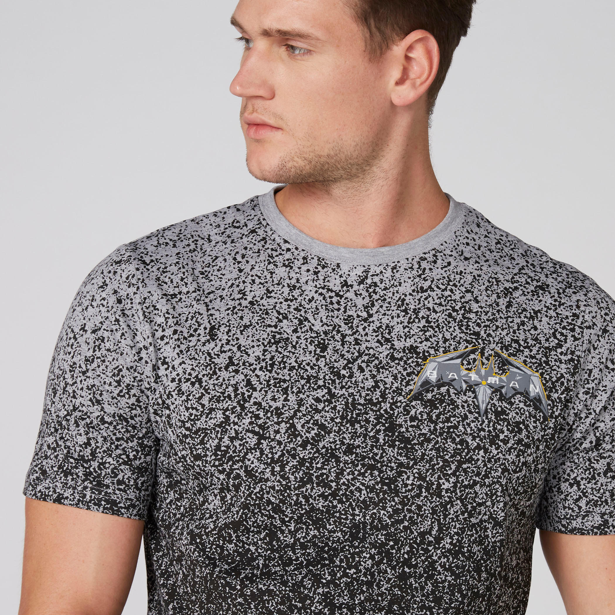 تيشيرت بياقة مستديرة وأكمام قصيرة وطبعات باتمان-men-clothing-tshirtsandpolos-tshirts-image-4
