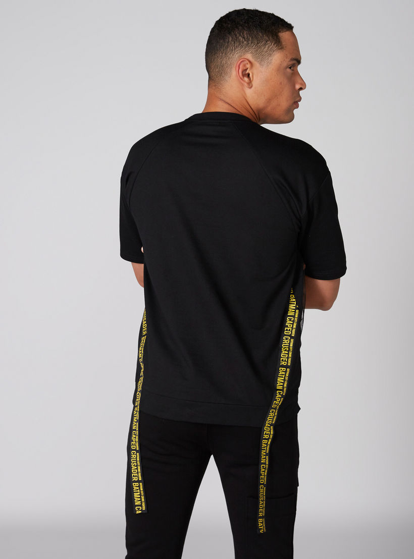 تيشيرت بياقة مستديرة وأكمام قصيرة وطبعات باتمان-men-clothing-tshirtsandpolos-tshirts-image-2