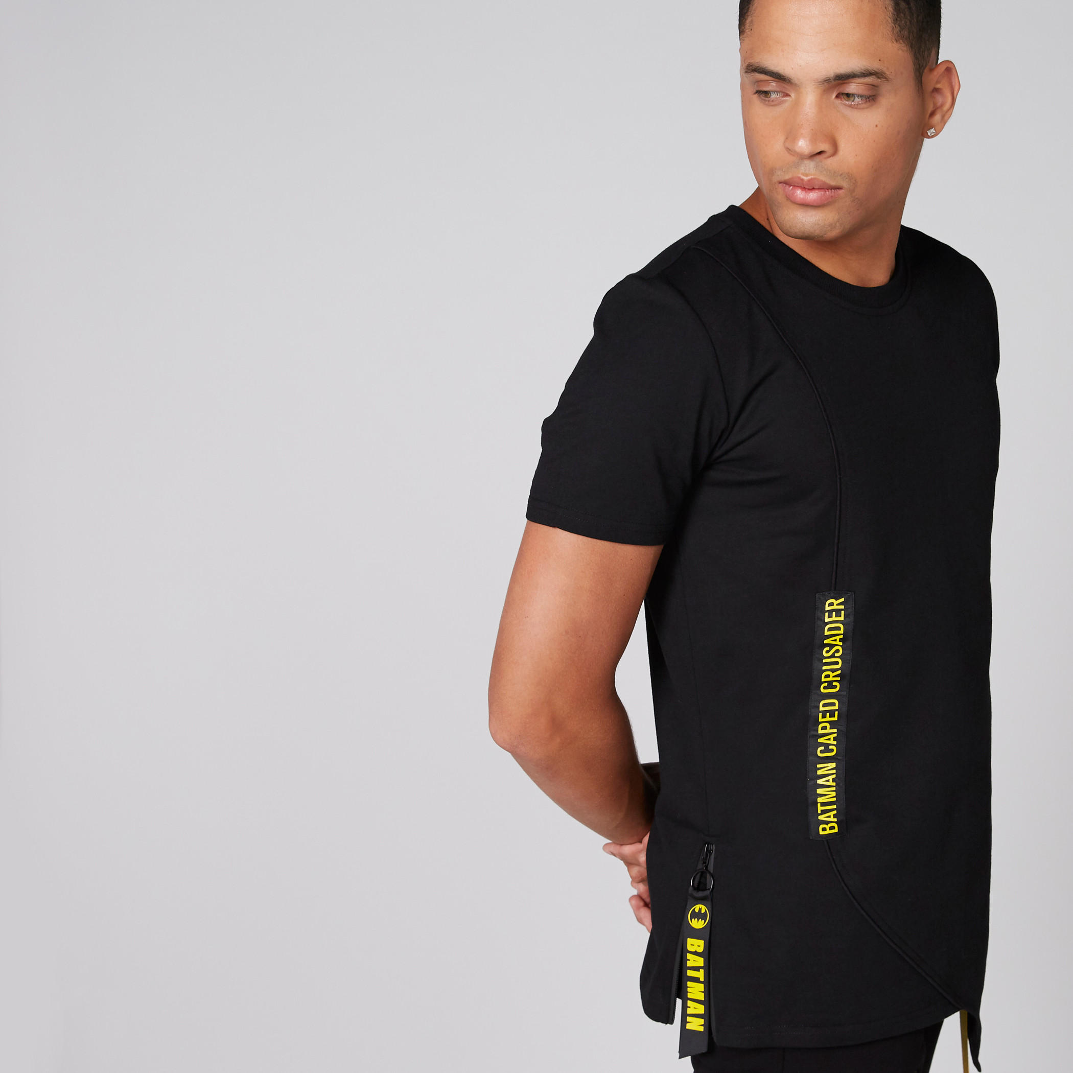 تيشيرت بياقة مستديرة وأكمام قصيرة وطبعات باتمان-men-clothing-tshirtsandpolos-tshirts-image-1