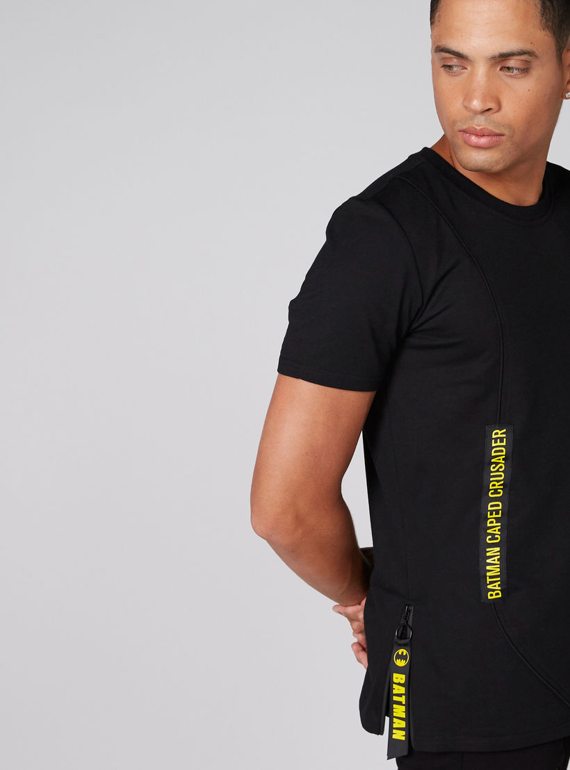 تيشيرت بياقة مستديرة وأكمام قصيرة وطبعات باتمان-men-clothing-tshirtsandpolos-tshirts-image-1