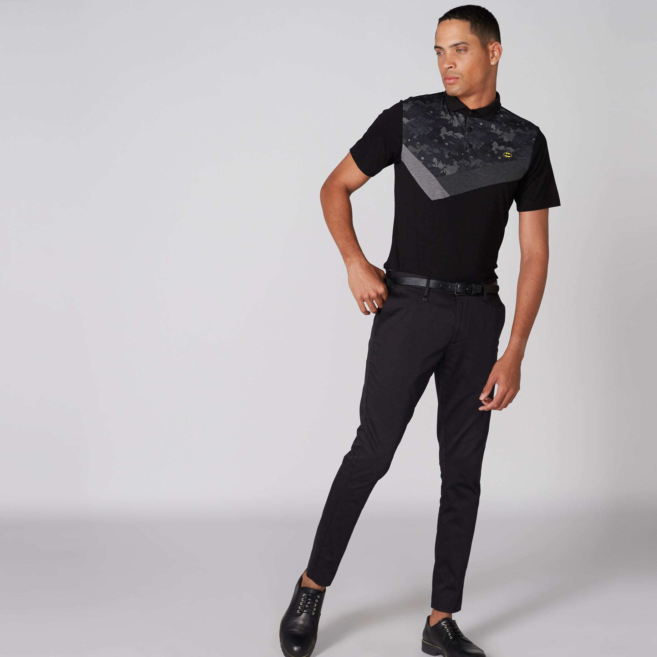 تيشيرت بياقة بولو وأكمام قصيرة وطبعات باتمان-men-clothing-tshirtsandpolos-polos-image-1