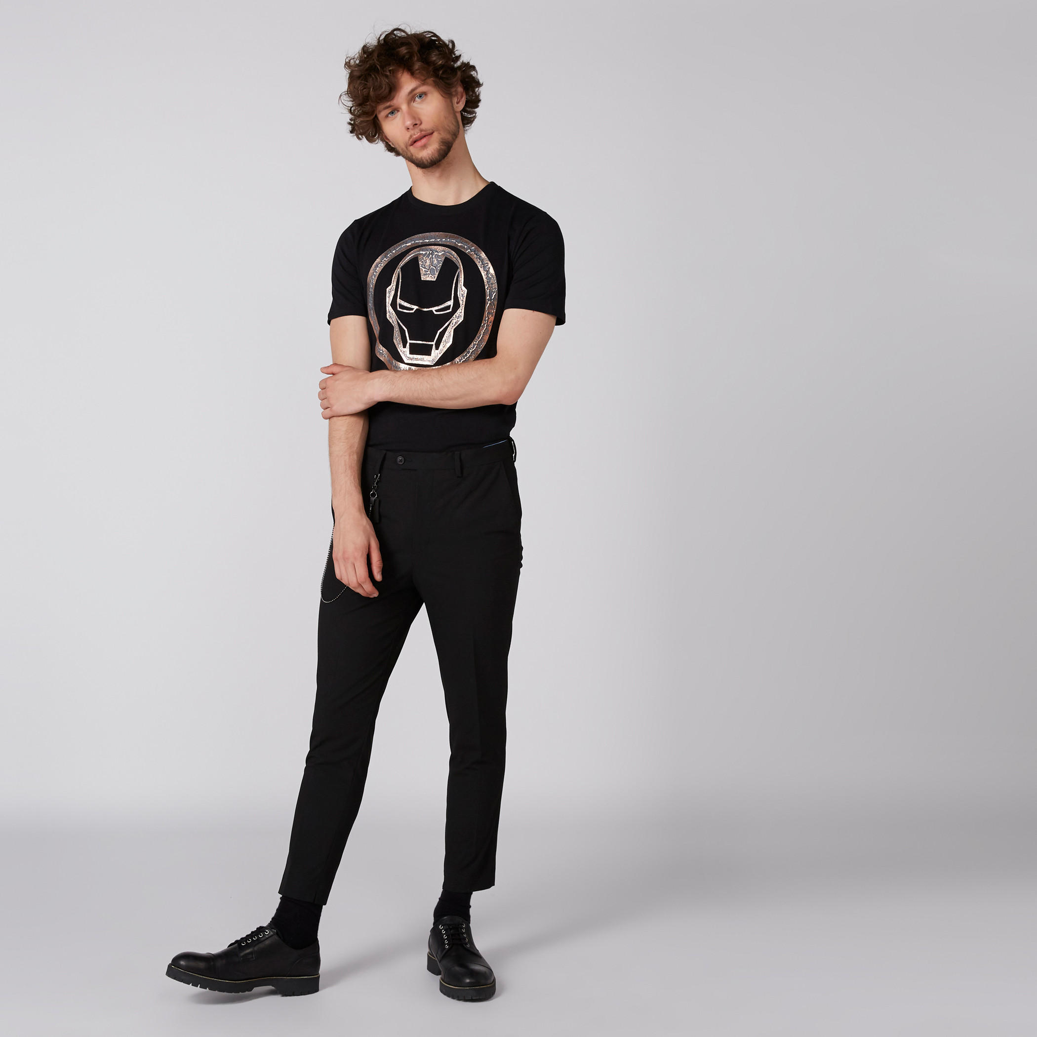 تيشيرت بياقة ضيّقة وأكمام قصيرة وطبعات آيرون مان-men-clothing-tshirtsandpolos-tshirts-image-1