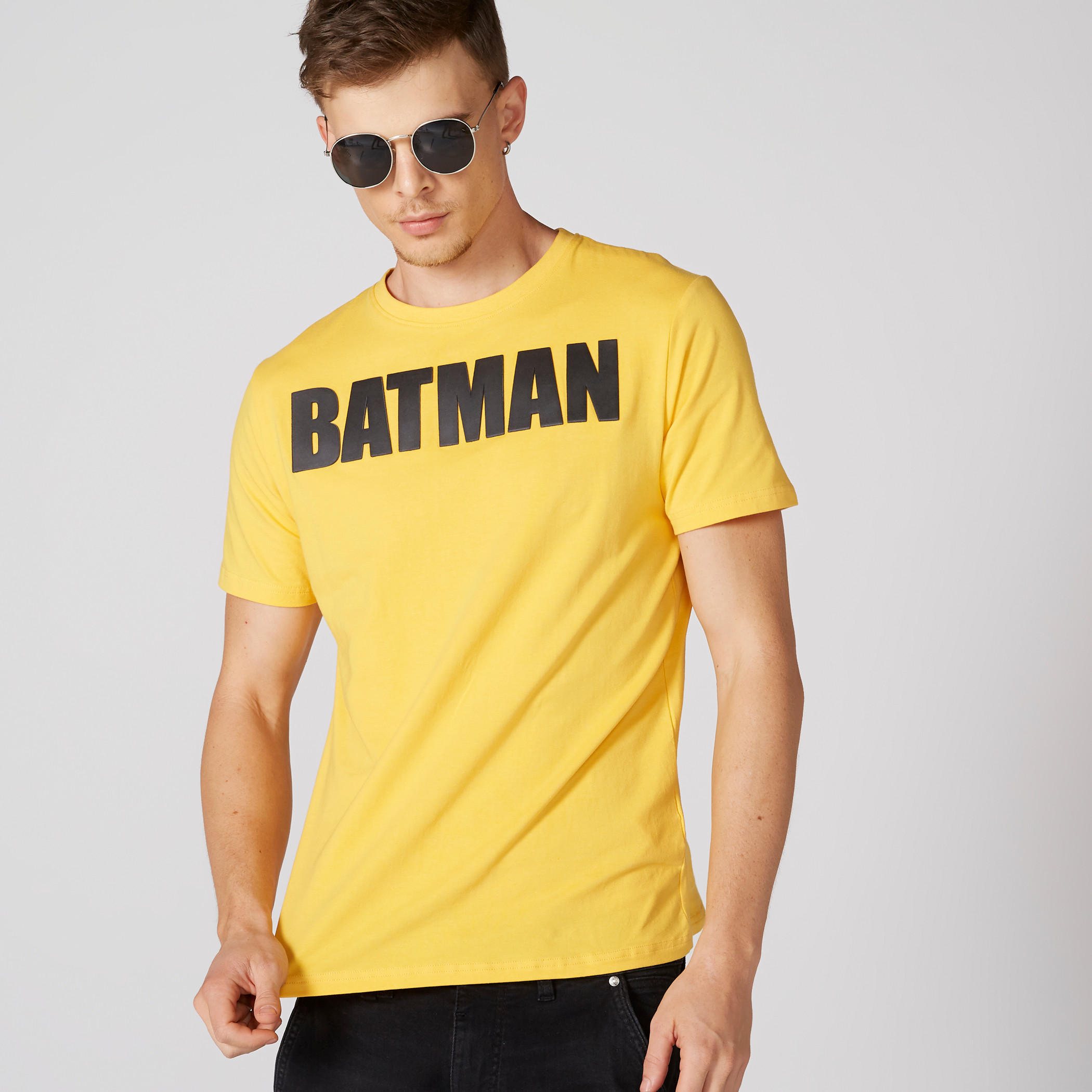 تيشيرت بياقة ضيّقة وأكمام قصيرة وطبعات باتمان-men-clothing-tshirtsandpolos-tshirts-image-3