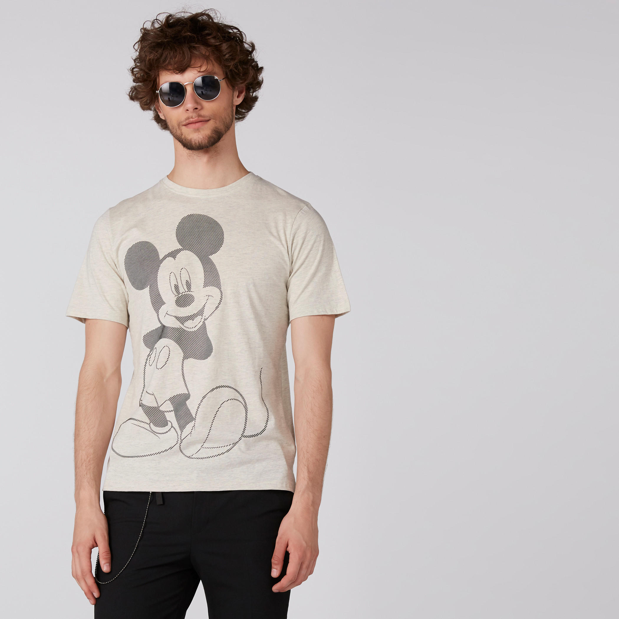 Mickey Mouse Printed T-Shirt with Round Neck and Short Sleeves-men-clothing-tshirtsandpolos-tshirts-image-1