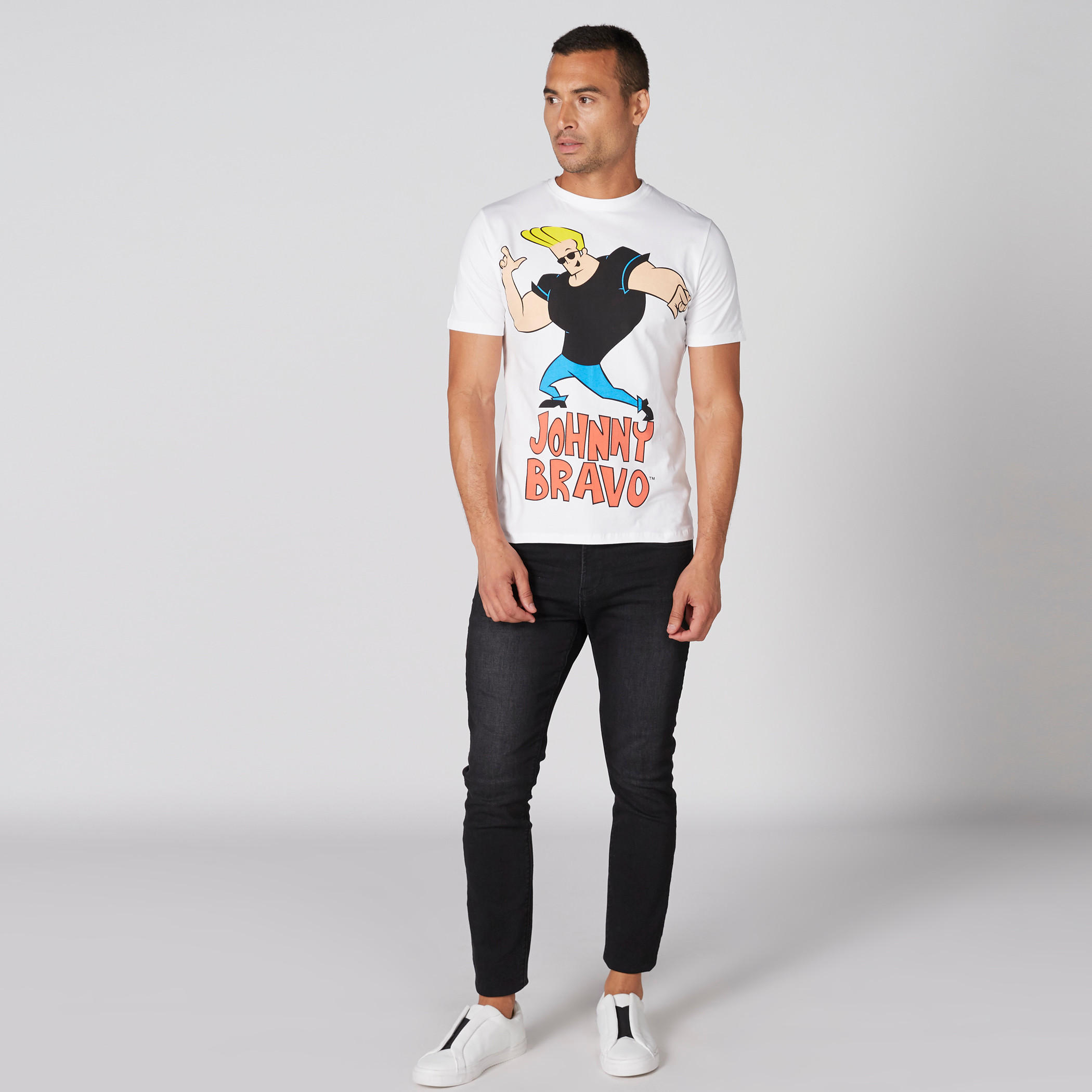 تيشيرت بياقة ضيقة وأكمام قصيرة وطبعات جوني برافو-men-clothing-tshirtsandpolos-tshirts-image-3