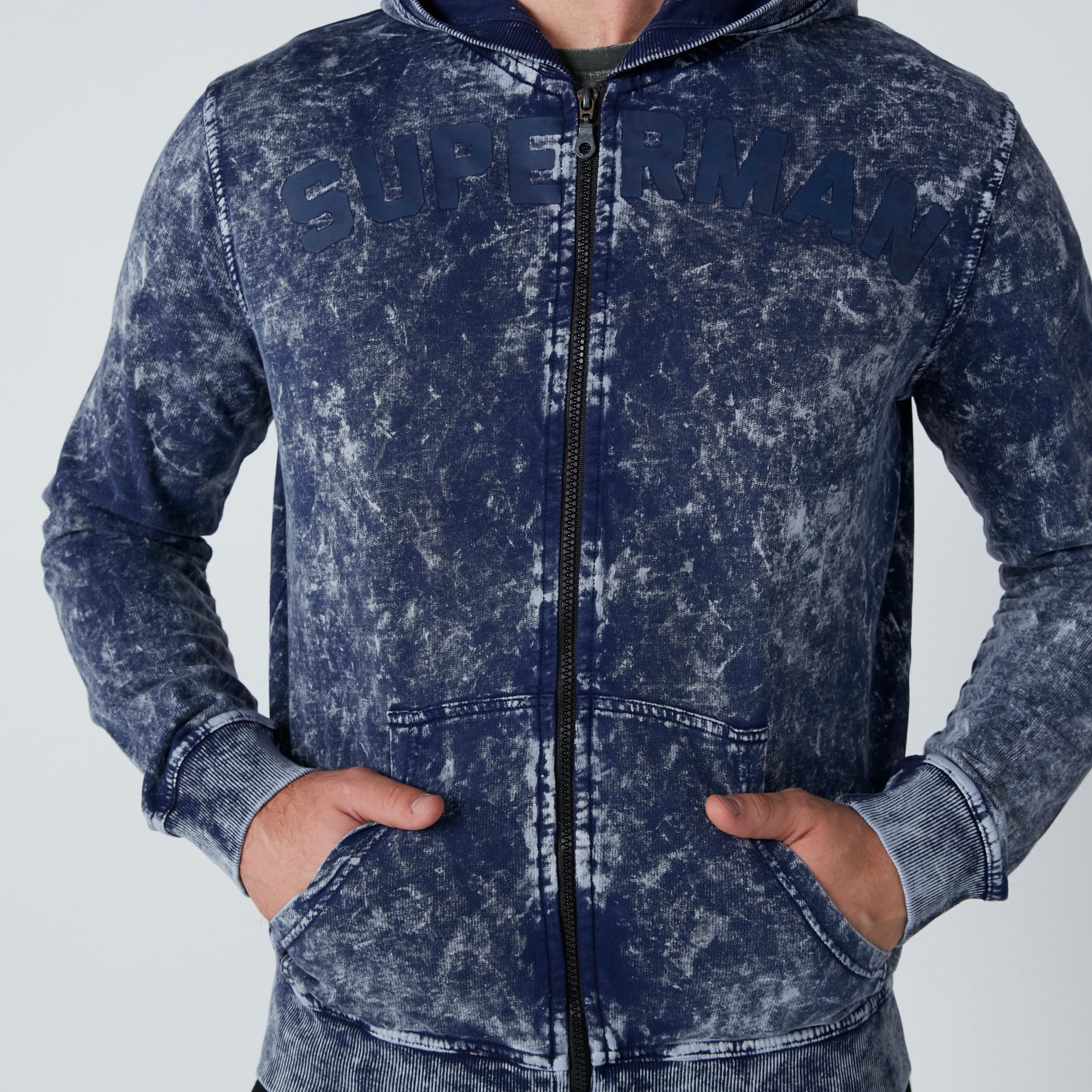 جاكيت بطبعات سوبرمان وقبعة وسحّاب إغلاق-men-winterwear-hoodiesandsweatshirts-image-4