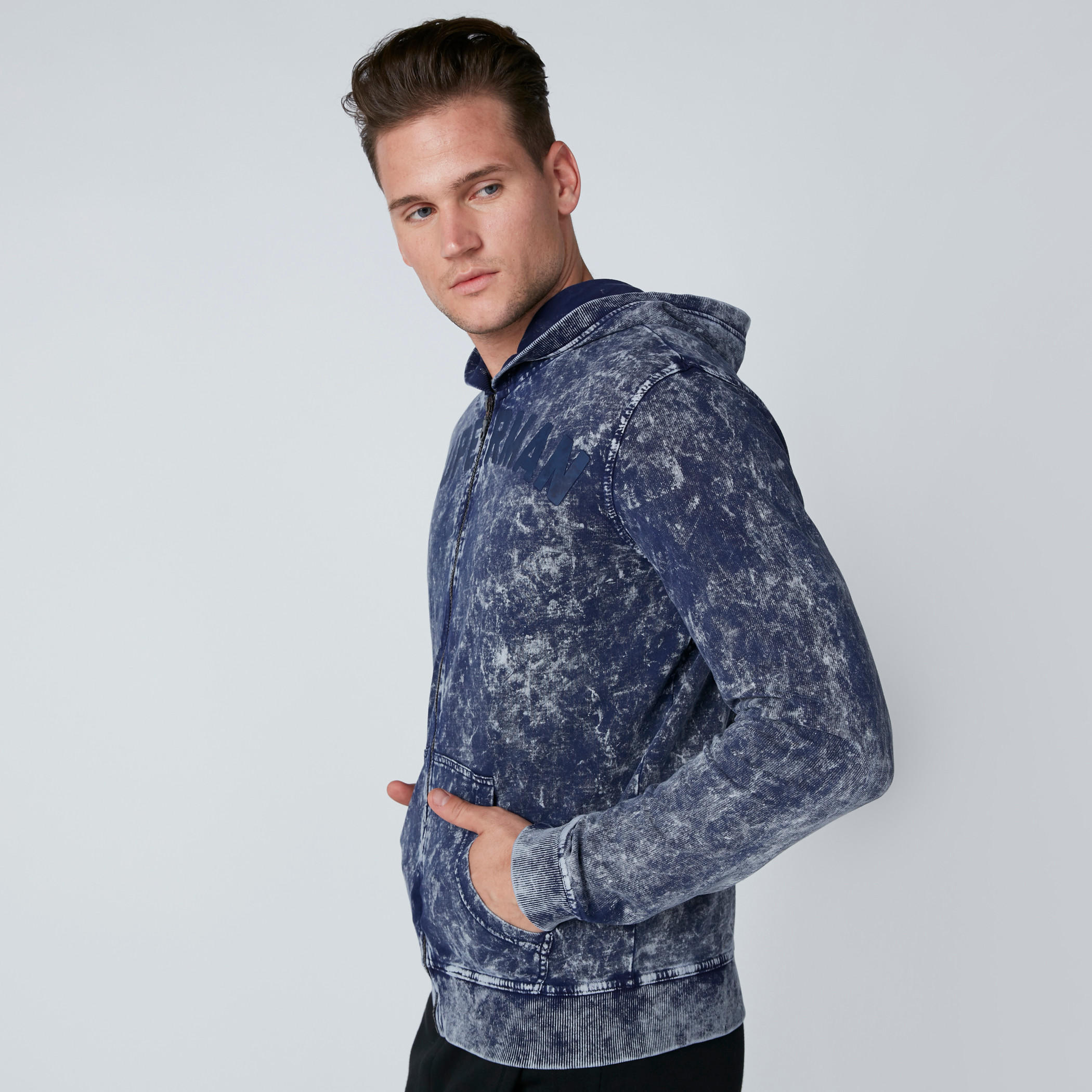 جاكيت بطبعات سوبرمان وقبعة وسحّاب إغلاق-men-winterwear-hoodiesandsweatshirts-image-5