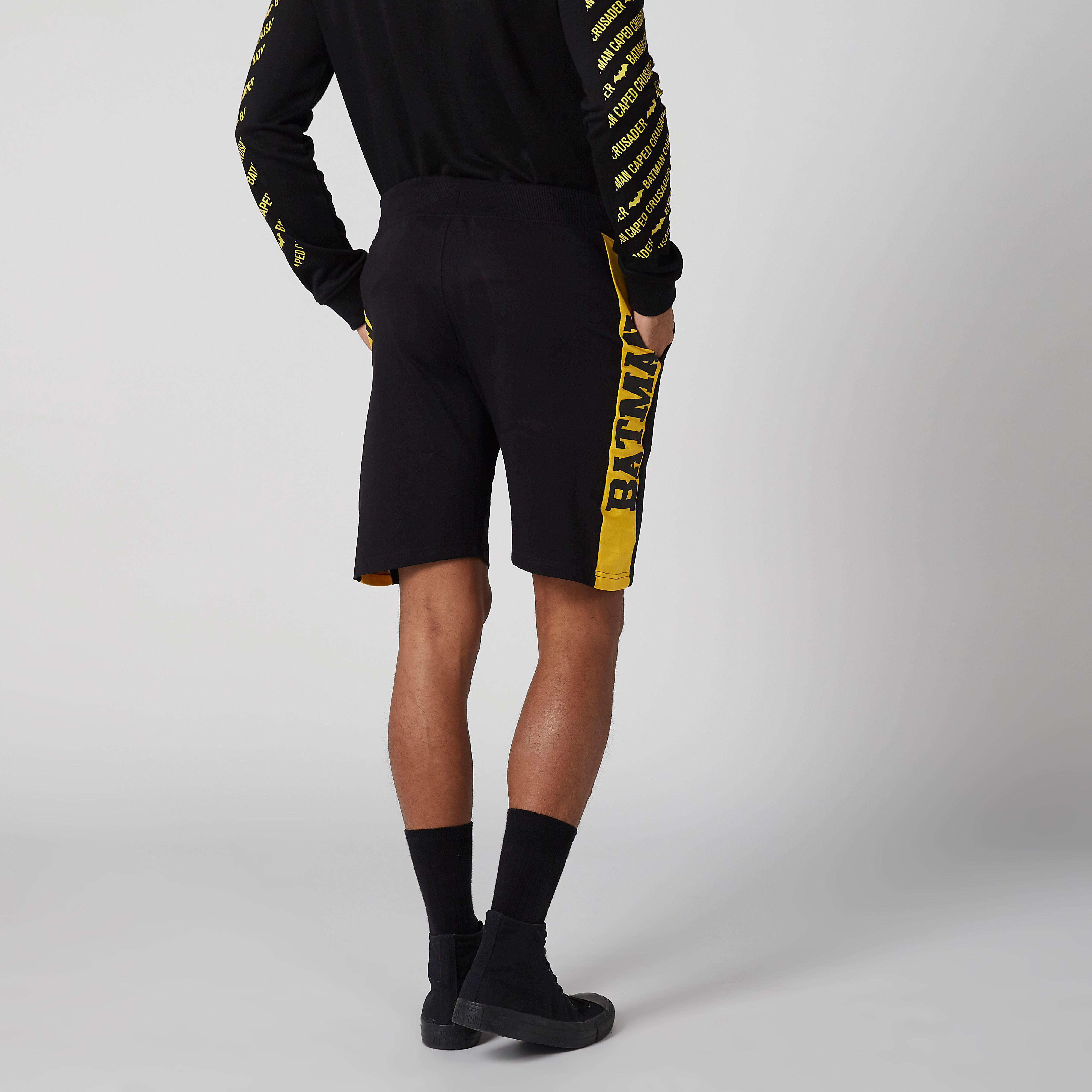 شورت بطبعات باتمان-men-clothing-bottoms-shorts-image-3