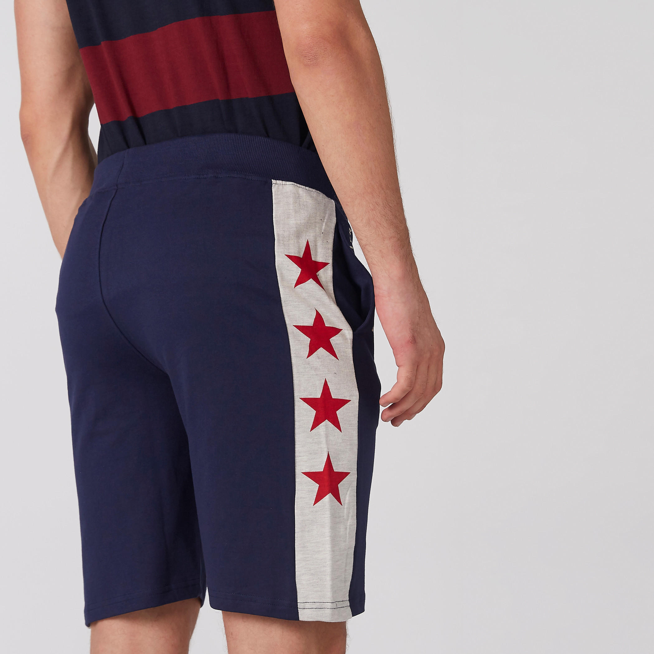 شورت بجيوب وطبعات كابتن أمريكا-men-clothing-bottoms-shorts-image-5