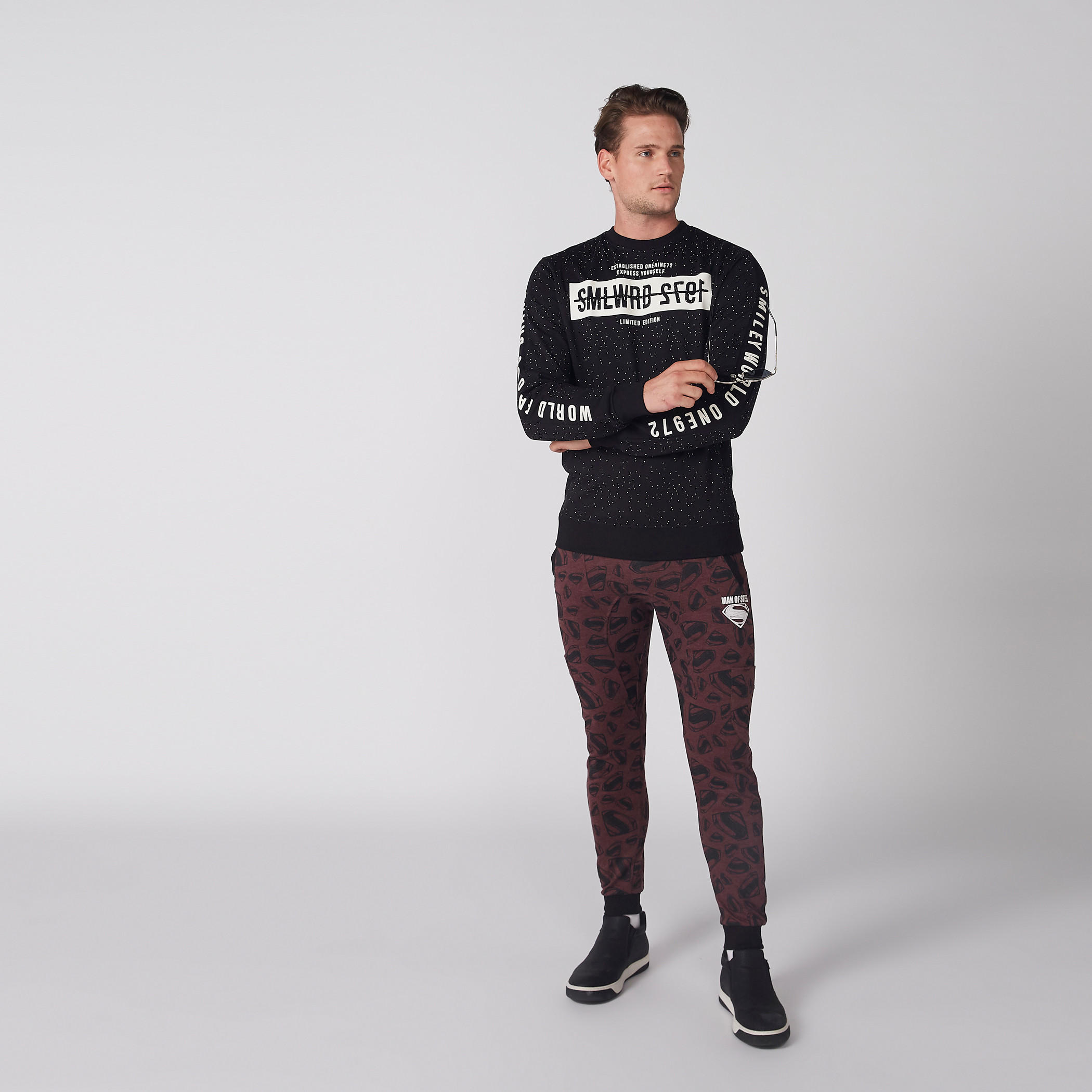 بنطال رياضي برباط وجيوب وطبعات سوبرمان-men-clothing-bottoms-joggers-image-2