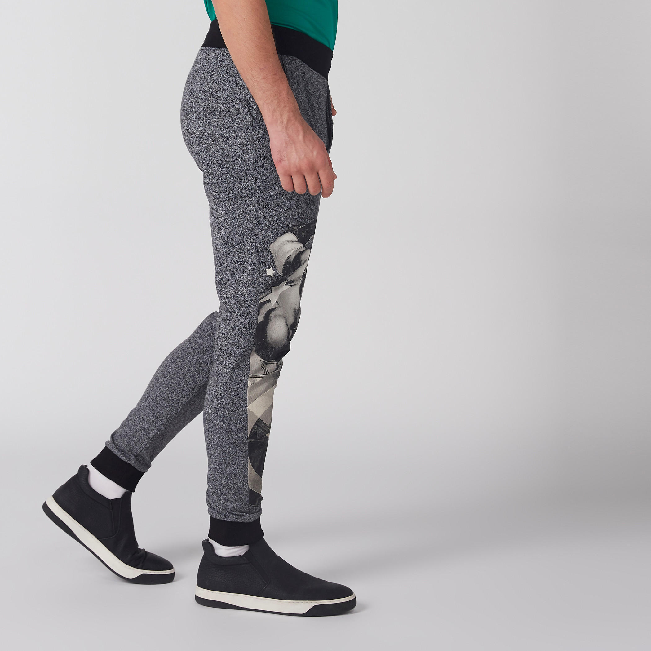 بنطال رياضي بخصر مطّاطي وطبعات كابتن أمريكا-men-clothing-bottoms-joggers-image-3
