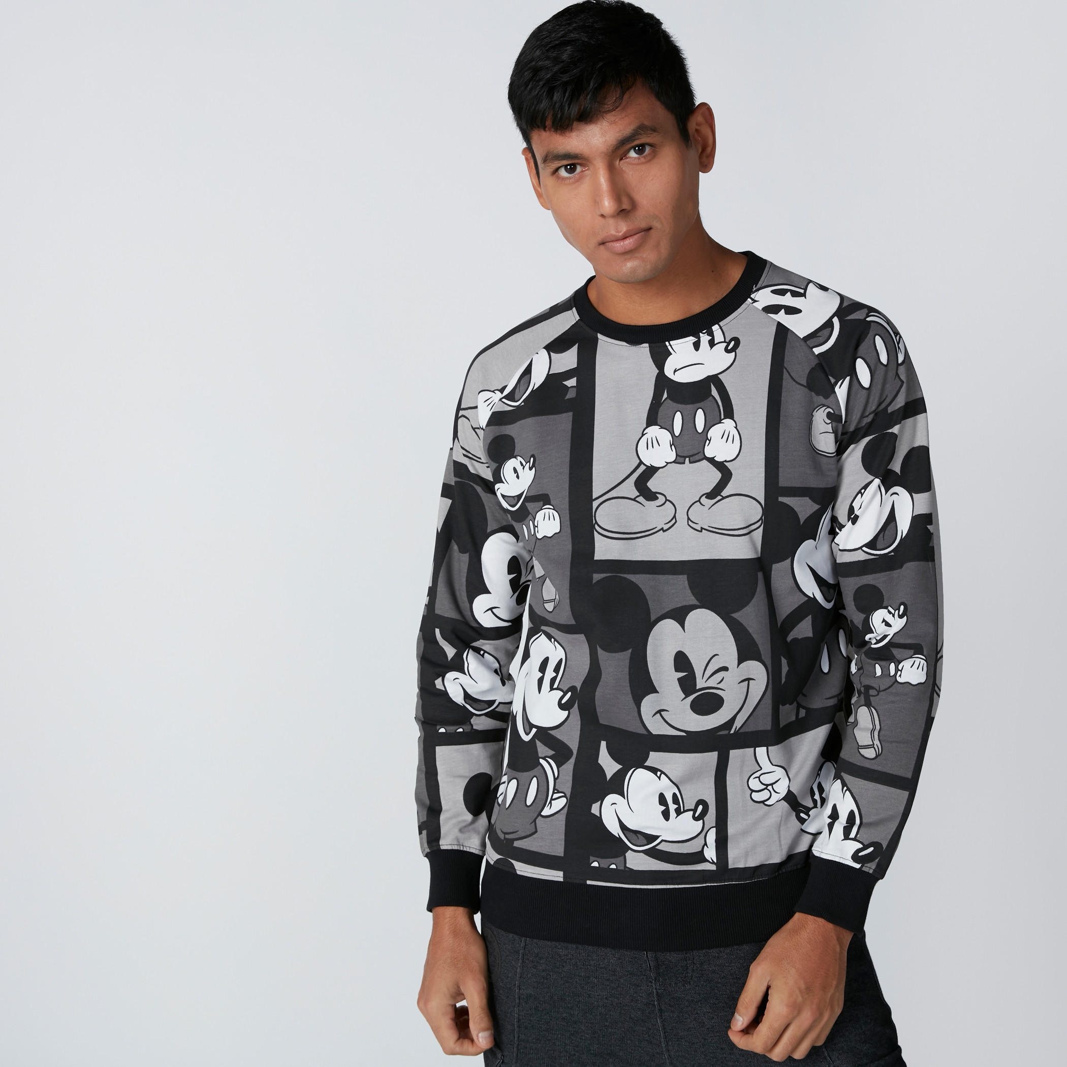Mickey Mouse Printed Sweatshirt with Crew Neck and Long Sleeves-men-winterwear-hoodiesandsweatshirts-image-2