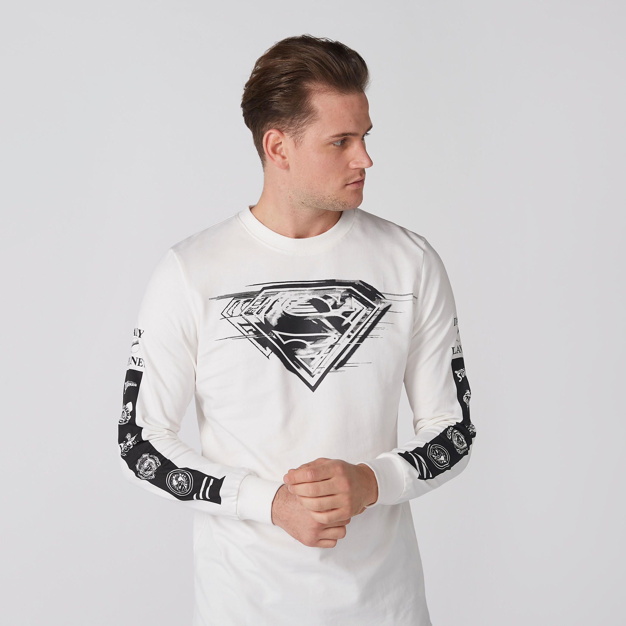 Superman Printed Sweatshirt with Crew Neck and Long Sleeves-men-winterwear-hoodiesandsweatshirts-image-2