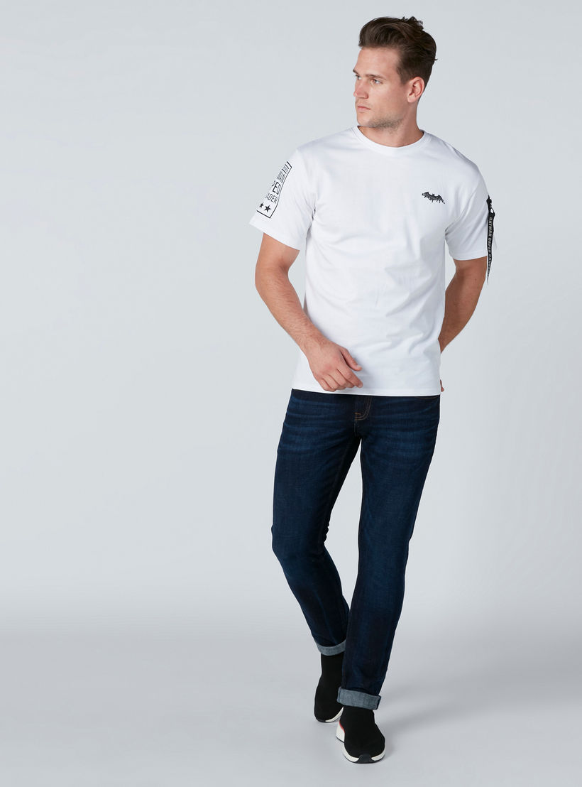 تيشيرت بنقش باتمان مطبوع بأكمام قصيرة-men-clothing-tshirtsandpolos-tshirts-image-1