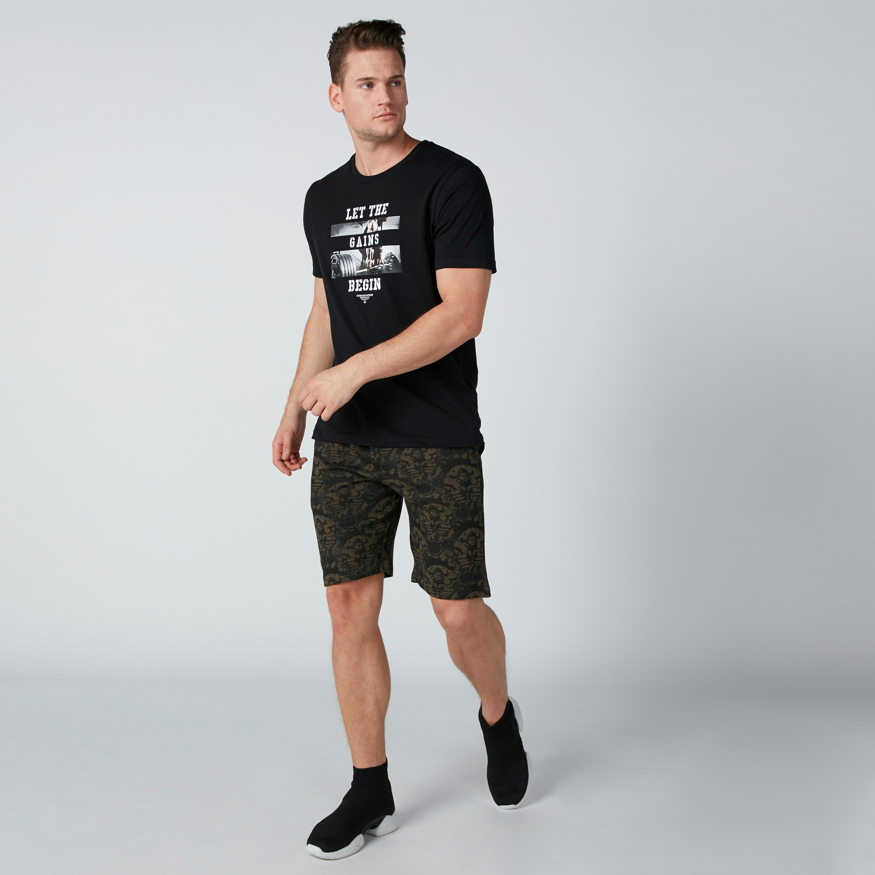 شورت بجيوب وطبعات هالك-men-clothing-bottoms-shorts-image-3
