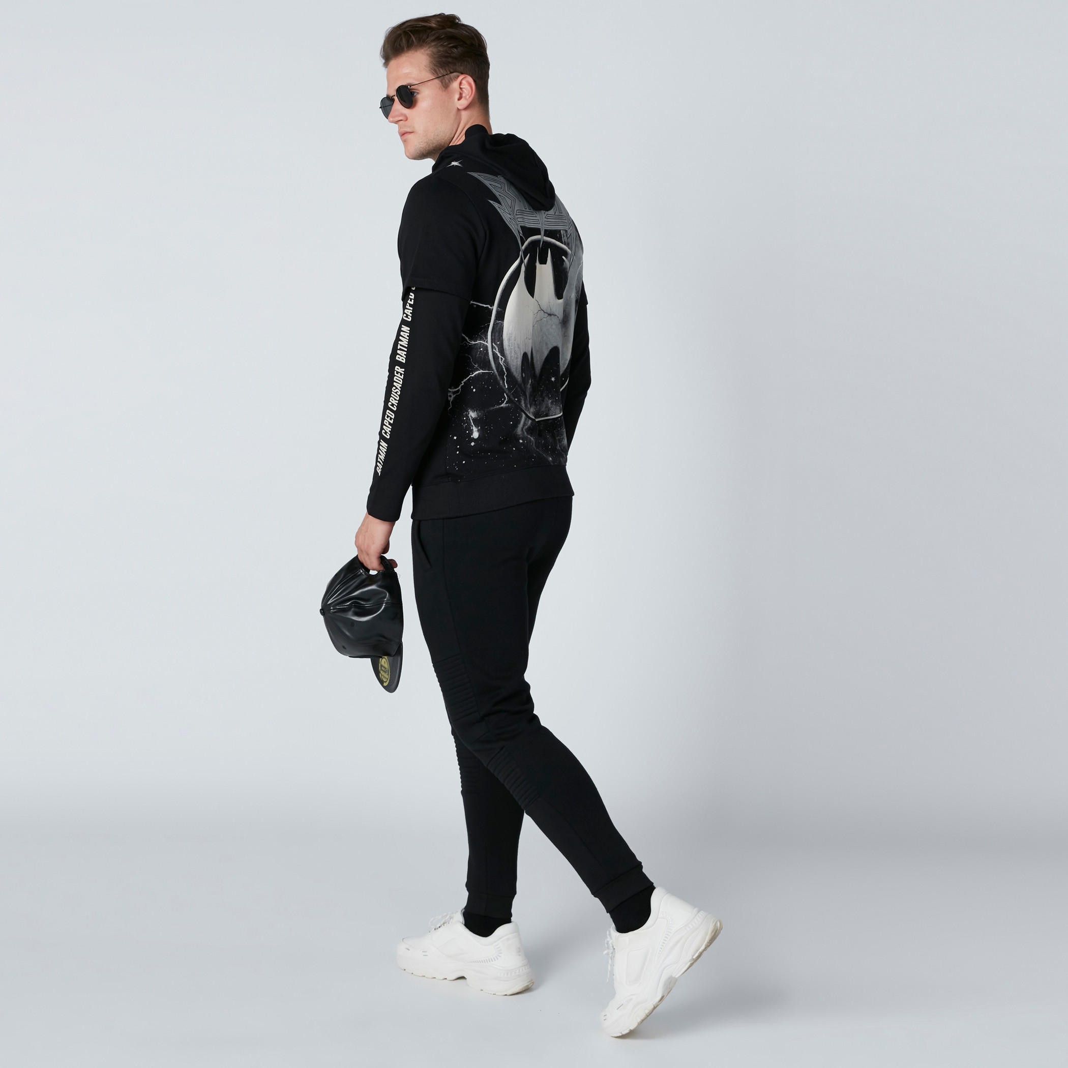 Batman Printed Sweatshirt with Hood and Long Sleeves-men-winterwear-hoodiesandsweatshirts-image-1