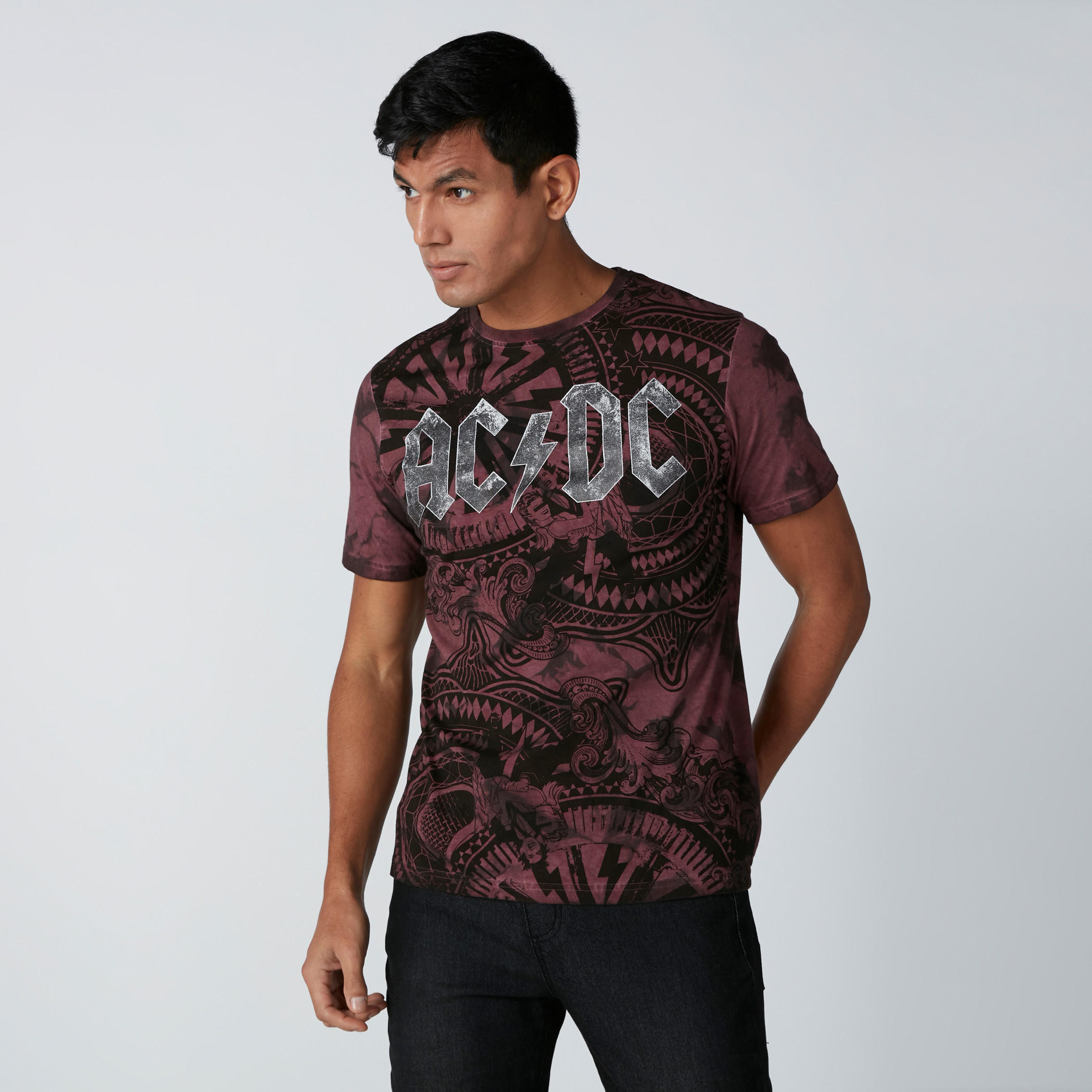 تيشيرت بياقة مستديرة وأكمام قصيرة وطبعات-men-clothing-tshirtsandpolos-tshirts-image-3