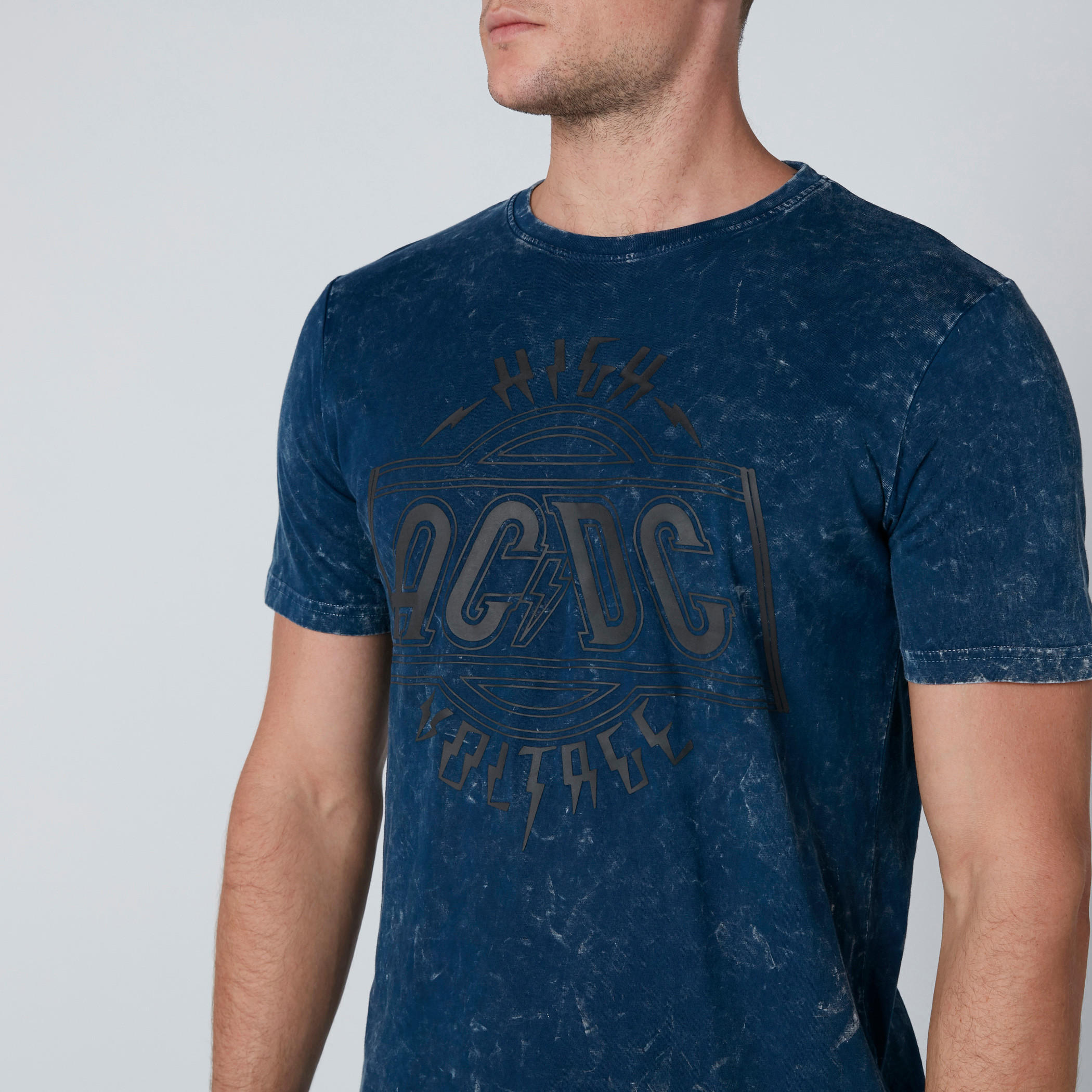 تيشيرت بأكمام قصيرة وطبعات-men-clothing-tshirtsandpolos-tshirts-image-4